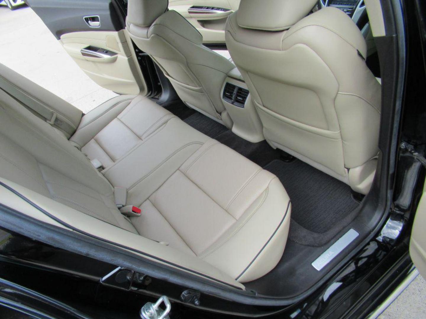 2019 BLACK ACURA TLX TECHNOLOGY (19UUB2F43KA) with an 3.5L engine, Automatic transmission, located at 908 SE 14th Street, Des Moines, IA, 50317, (515) 281-0330, 41.580303, -93.597046 - Photo#14