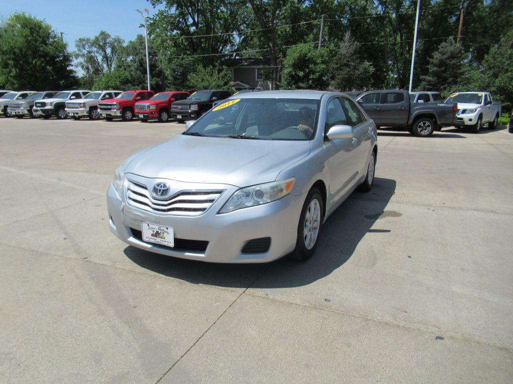 photo of 2011 TOYOTA CAMRY 4DR