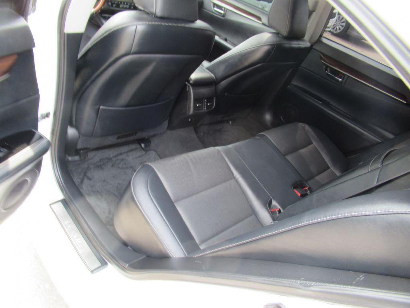 2017 WHITE LEXUS ES 350 (58ABK1GG0HU) with an 3.5L engine, Automatic transmission, located at 908 SE 14th Street, Des Moines, IA, 50317, (515) 281-0330, 41.580303, -93.597046 - Photo#15