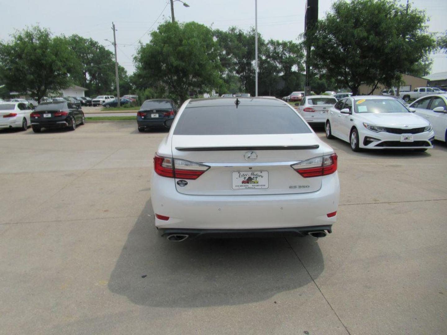 2017 WHITE LEXUS ES 350 (58ABK1GG0HU) with an 3.5L engine, Automatic transmission, located at 908 SE 14th Street, Des Moines, IA, 50317, (515) 281-0330, 41.580303, -93.597046 - Photo#5