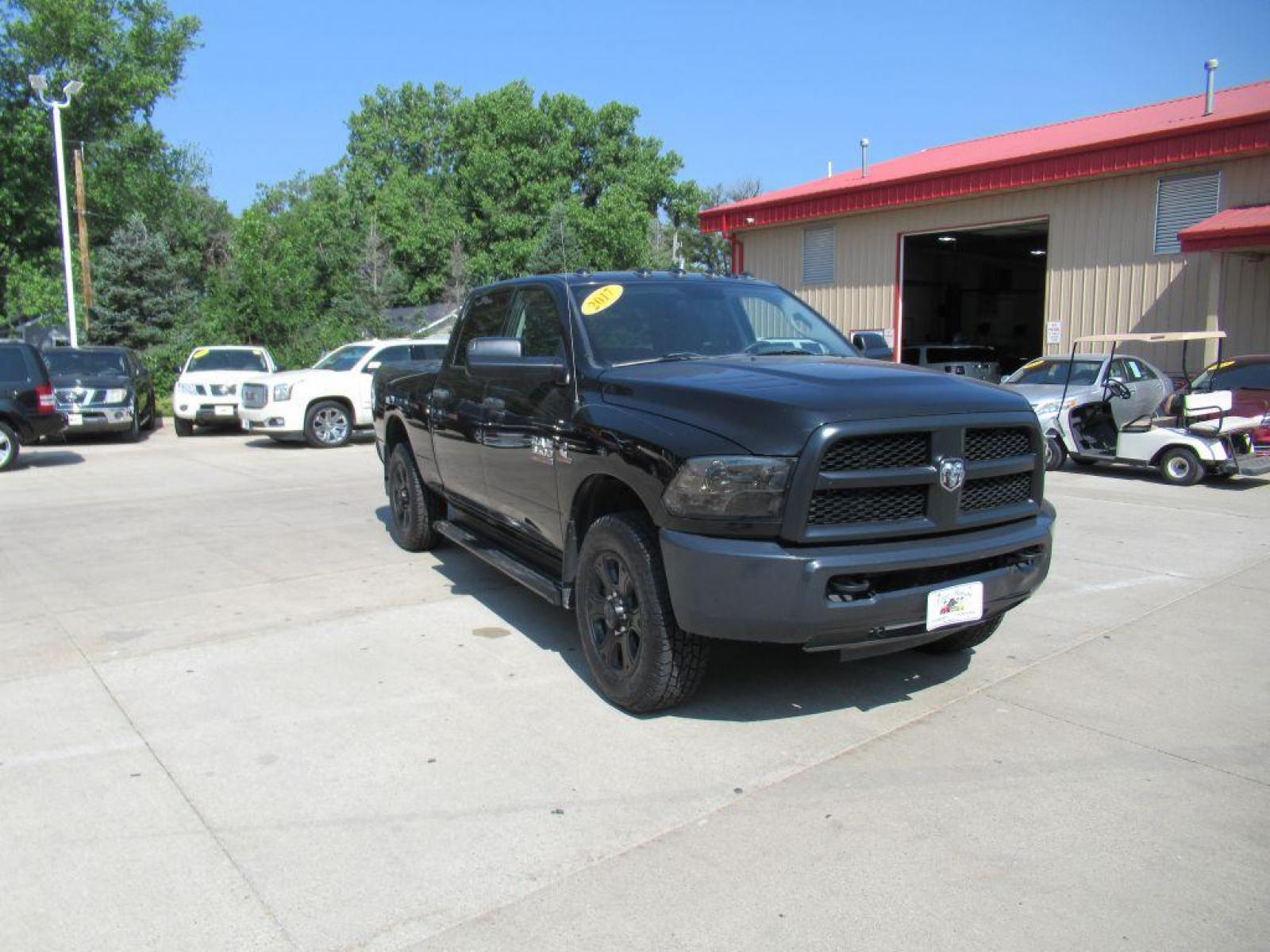 2017 BLACK RAM 3500 ST (3C63R3CL1HG) with an 6.7L engine, Automatic transmission, located at 908 SE 14th Street, Des Moines, IA, 50317, (515) 281-0330, 41.580303, -93.597046 - Photo #2