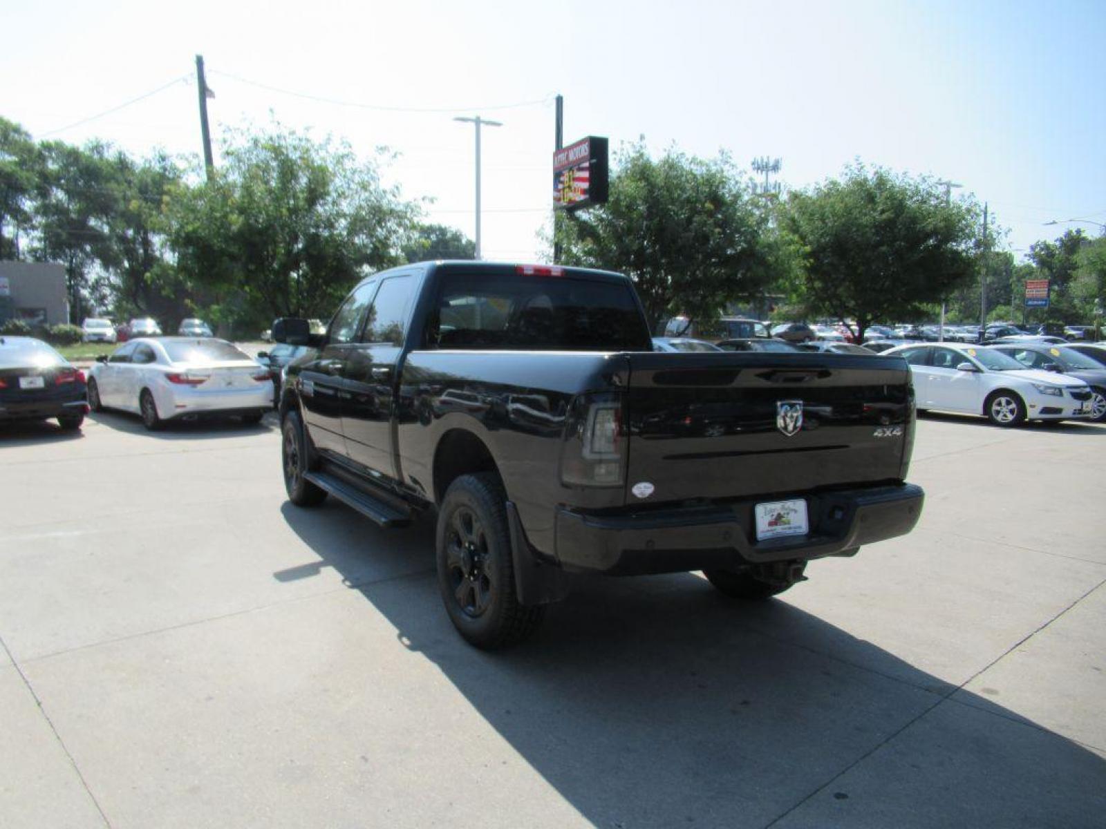 2017 BLACK RAM 3500 ST (3C63R3CL1HG) with an 6.7L engine, Automatic transmission, located at 908 SE 14th Street, Des Moines, IA, 50317, (515) 281-0330, 41.580303, -93.597046 - Photo #6