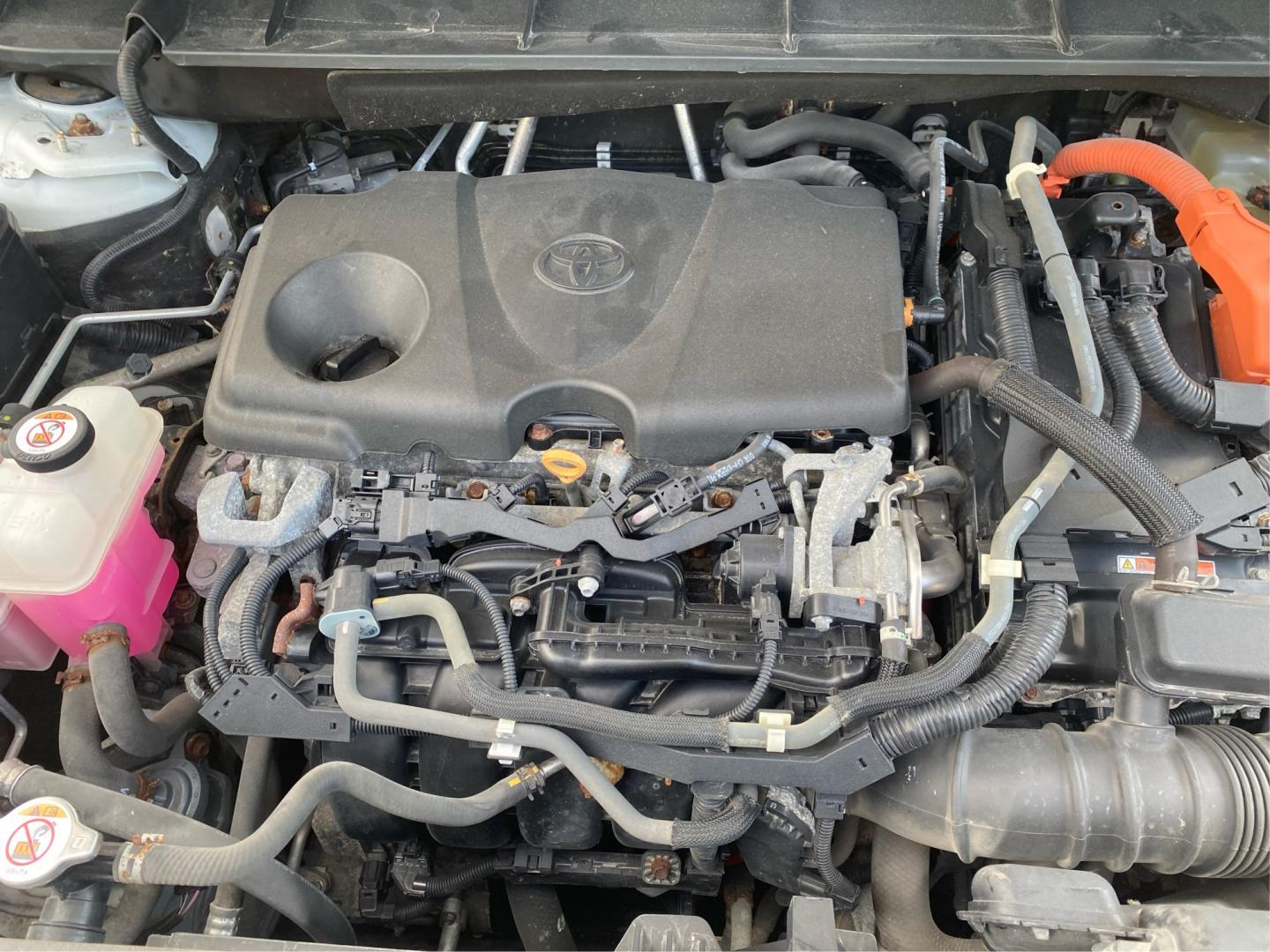 2020 WHITE TOYOTA HIGHLANDER HYBRID LIMITED (5TDDBRCH0LS) with an 2.5L engine, Continuously Variable transmission, located at 908 SE 14th Street, Des Moines, IA, 50317, (515) 281-0330, 41.580303, -93.597046- Photo#10