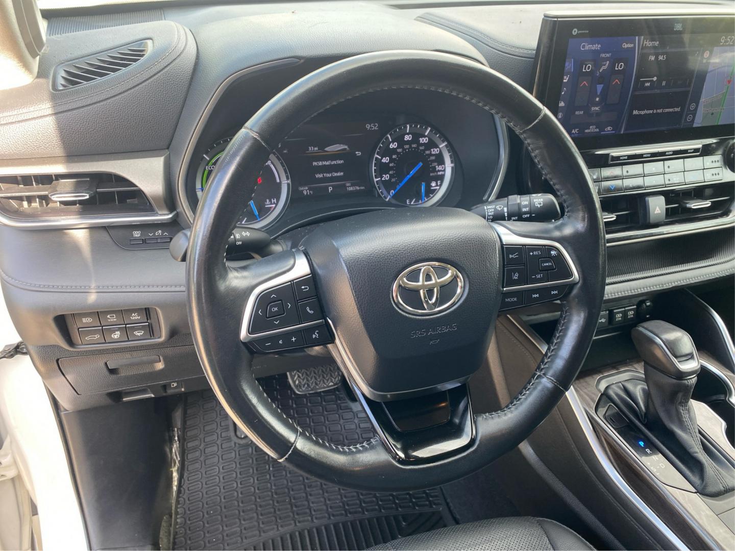 2020 WHITE TOYOTA HIGHLANDER HYBRID LIMITED (5TDDBRCH0LS) with an 2.5L engine, Continuously Variable transmission, located at 908 SE 14th Street, Des Moines, IA, 50317, (515) 281-0330, 41.580303, -93.597046- Photo#16