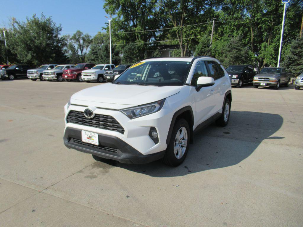 photo of 2019 TOYOTA RAV4 4DR