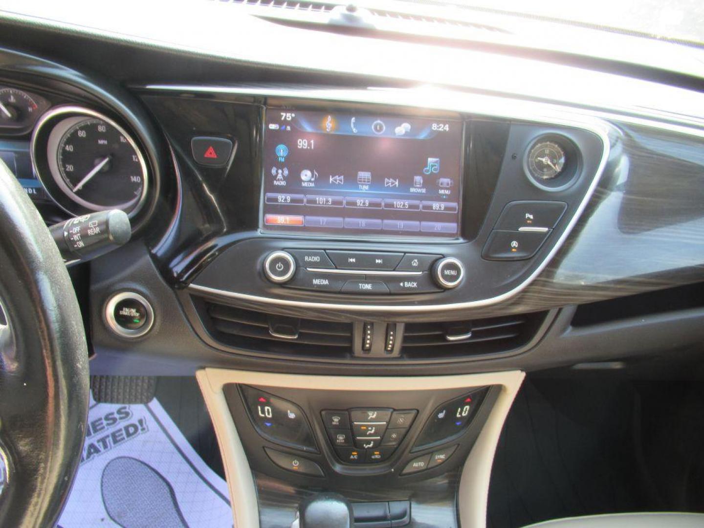 2020 GRAY BUICK ENVISION PREFERRED (LRBFX1SA1LD) with an 2.5L engine, Automatic transmission, located at 908 SE 14th Street, Des Moines, IA, 50317, (515) 281-0330, 41.580303, -93.597046 - Photo#20