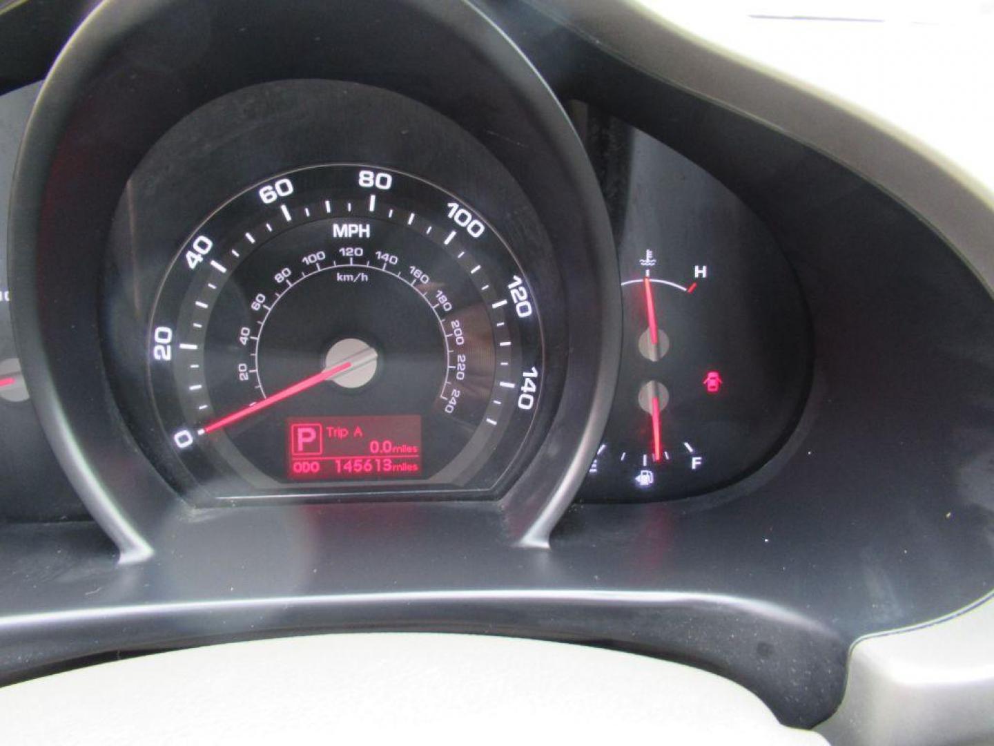 2011 SILVER KIA SPORTAGE EX (KNDPCCA22B7) with an 2.4L engine, Automatic transmission, located at 908 SE 14th Street, Des Moines, IA, 50317, (515) 281-0330, 41.580303, -93.597046 - Photo#22