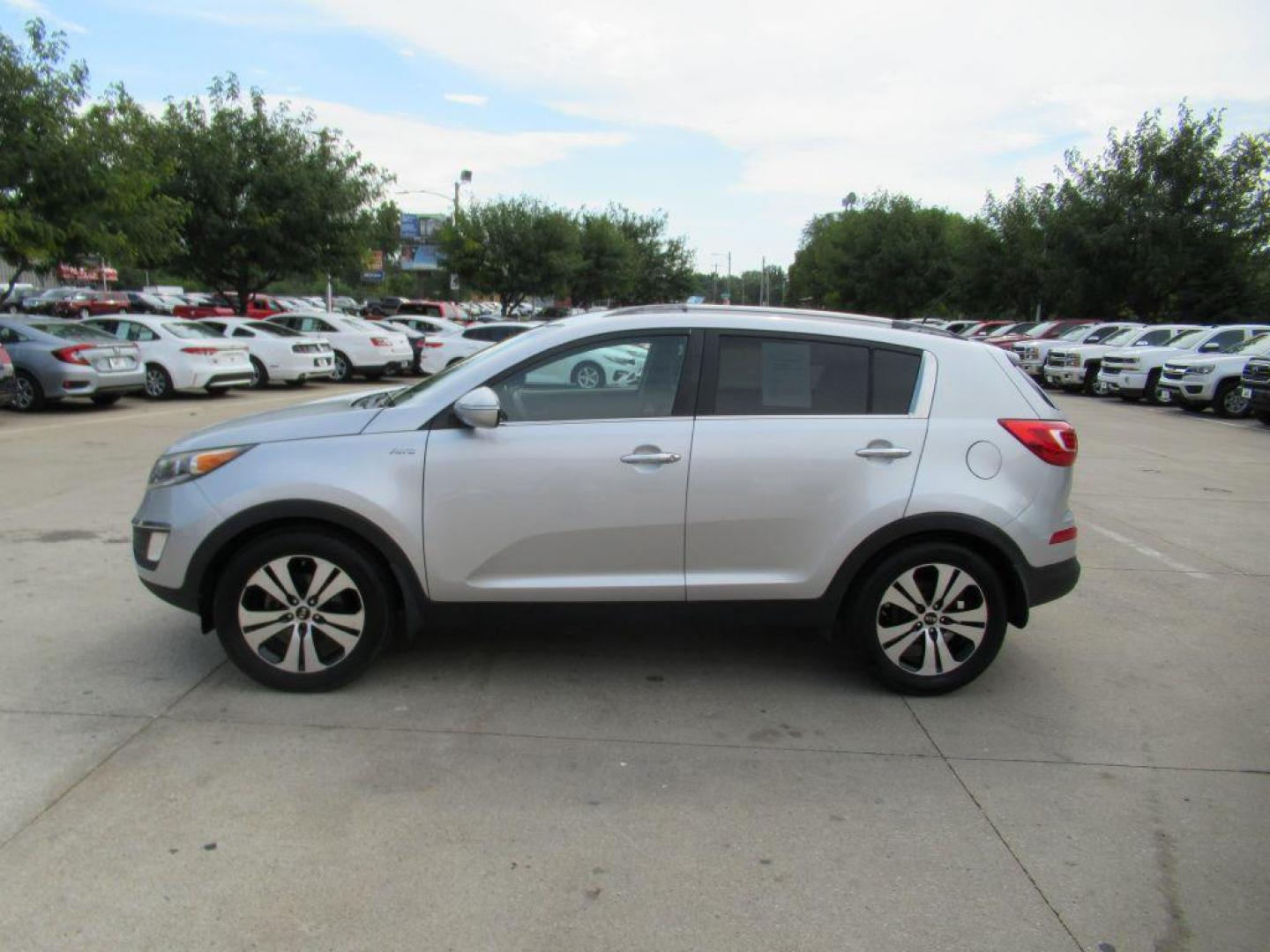 2011 SILVER KIA SPORTAGE EX (KNDPCCA22B7) with an 2.4L engine, Automatic transmission, located at 908 SE 14th Street, Des Moines, IA, 50317, (515) 281-0330, 41.580303, -93.597046 - Photo#7