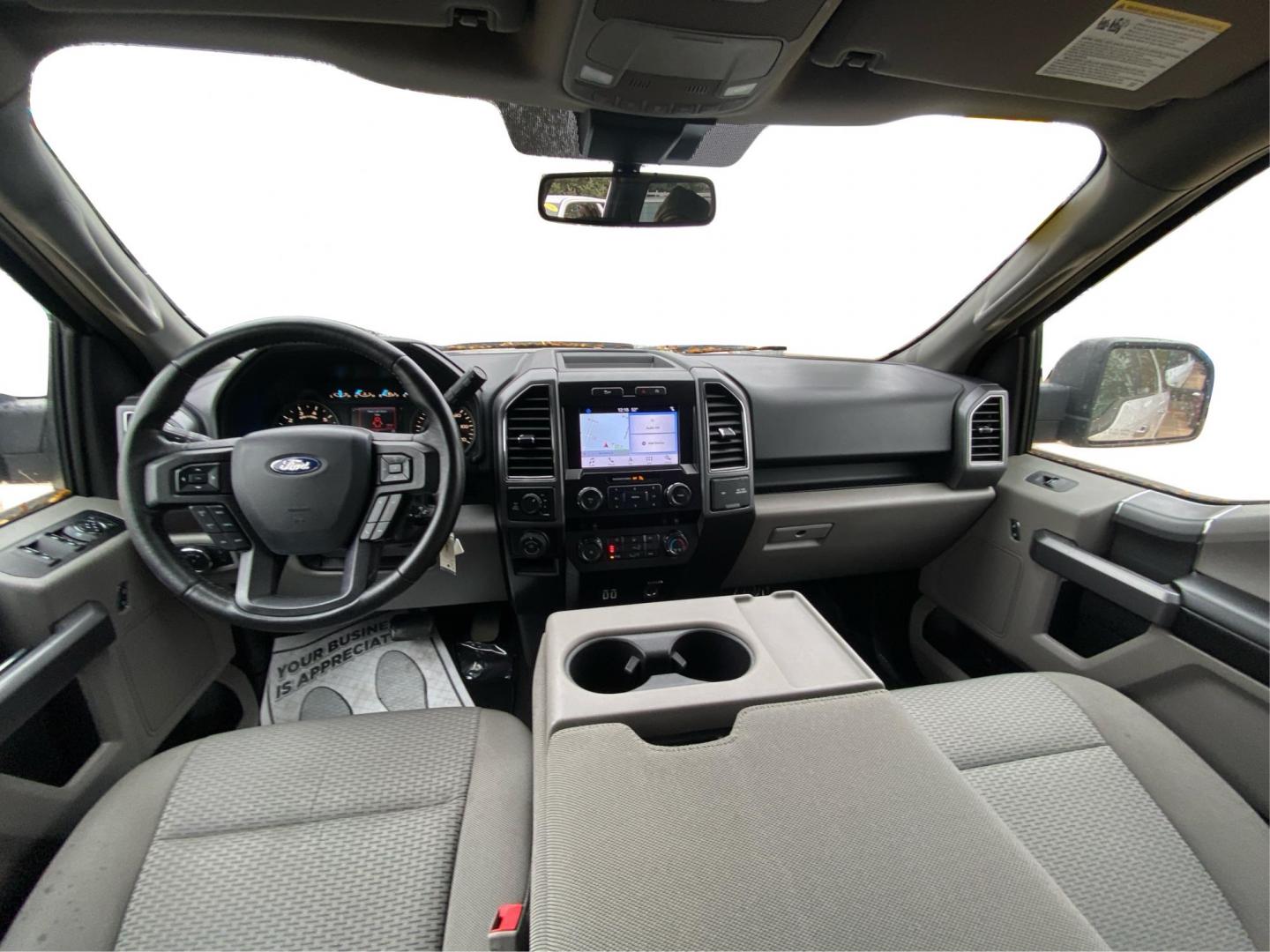 2019 WHITE FORD F150 SUPERCREW XLT (1FTEW1E47KK) with an 3.5L engine, Automatic transmission, located at 908 SE 14th Street, Des Moines, IA, 50317, (515) 281-0330, 41.580303, -93.597046 - Photo#21