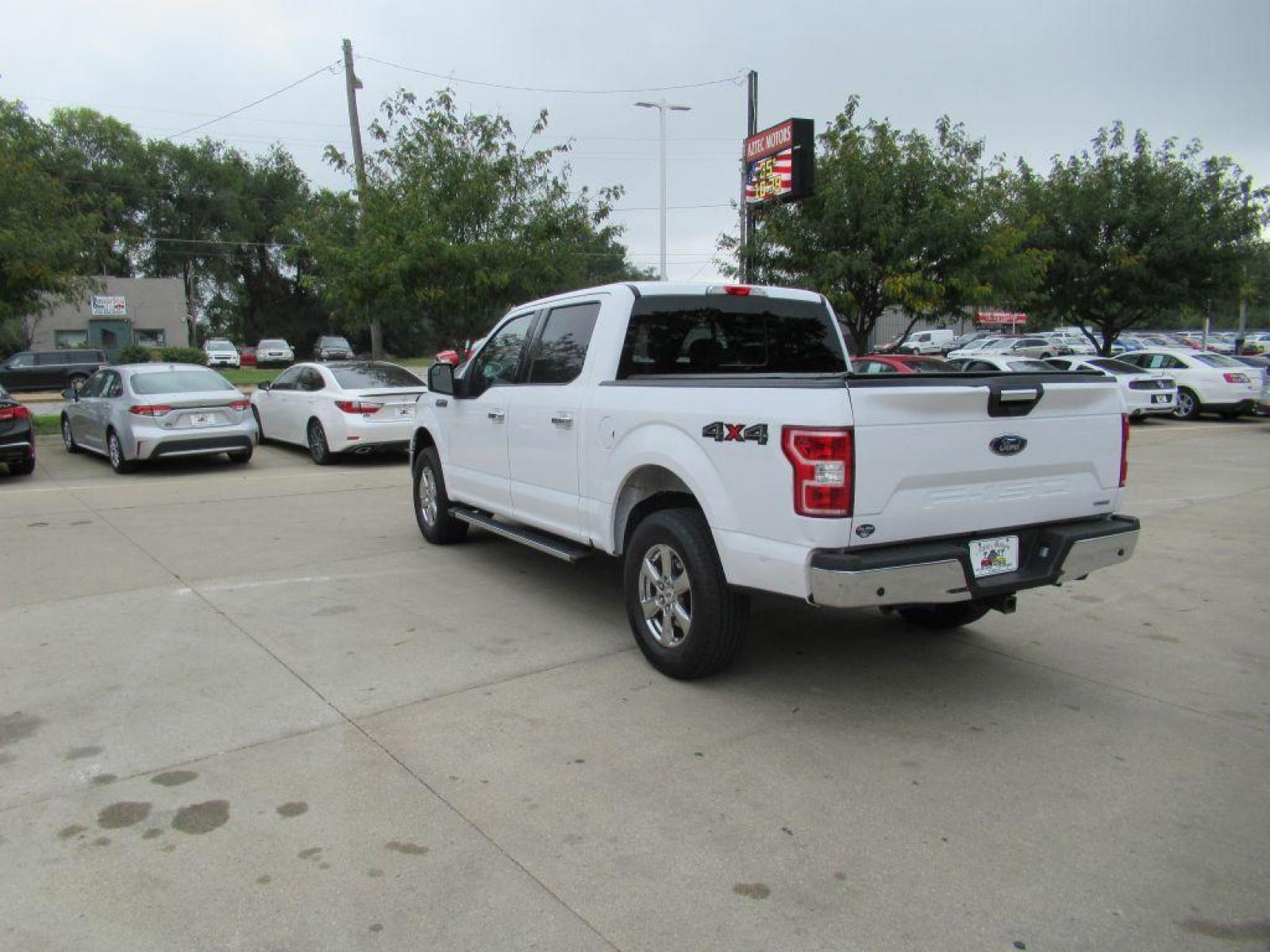 2019 WHITE FORD F150 SUPERCREW XLT (1FTEW1E47KK) with an 3.5L engine, Automatic transmission, located at 908 SE 14th Street, Des Moines, IA, 50317, (515) 281-0330, 41.580303, -93.597046 - Photo #6