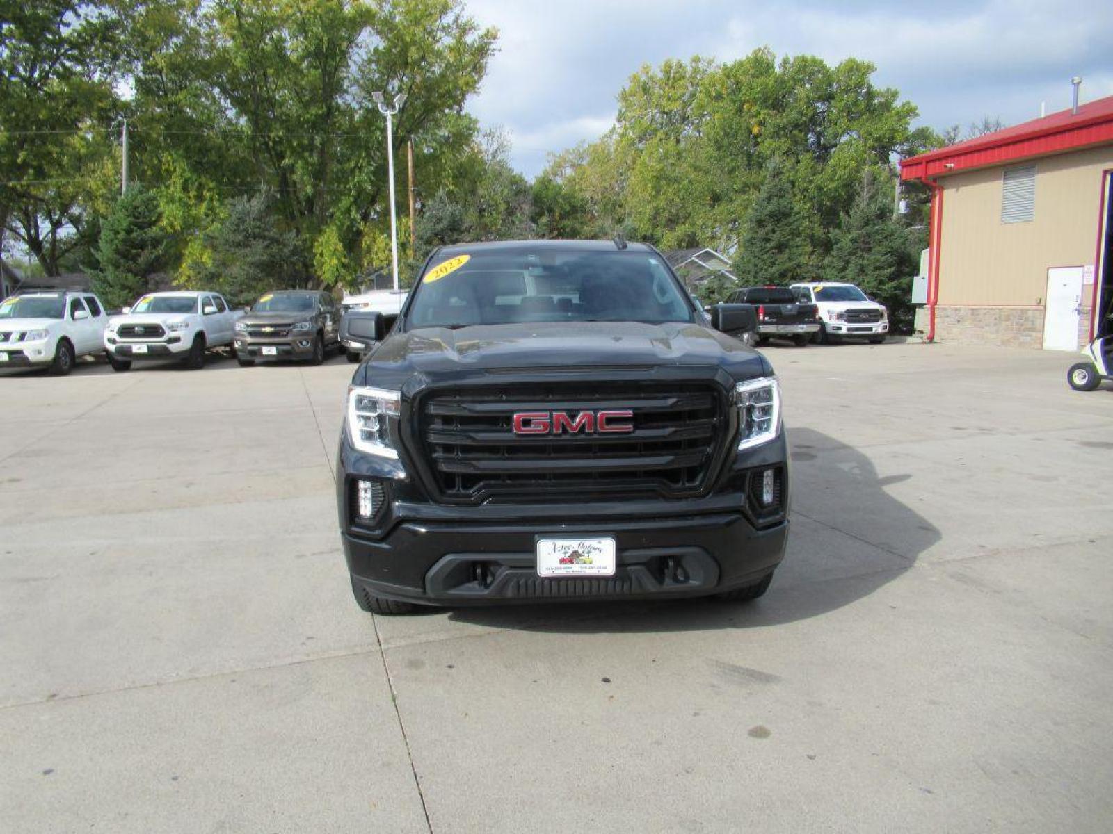 2022 BLACK GMC SIERRA LIMITED 1500 ELEVATION (3GTU9CED6NG) with an 5.3L engine, Automatic transmission, located at 908 SE 14th Street, Des Moines, IA, 50317, (515) 281-0330, 41.580303, -93.597046 - Photo #1