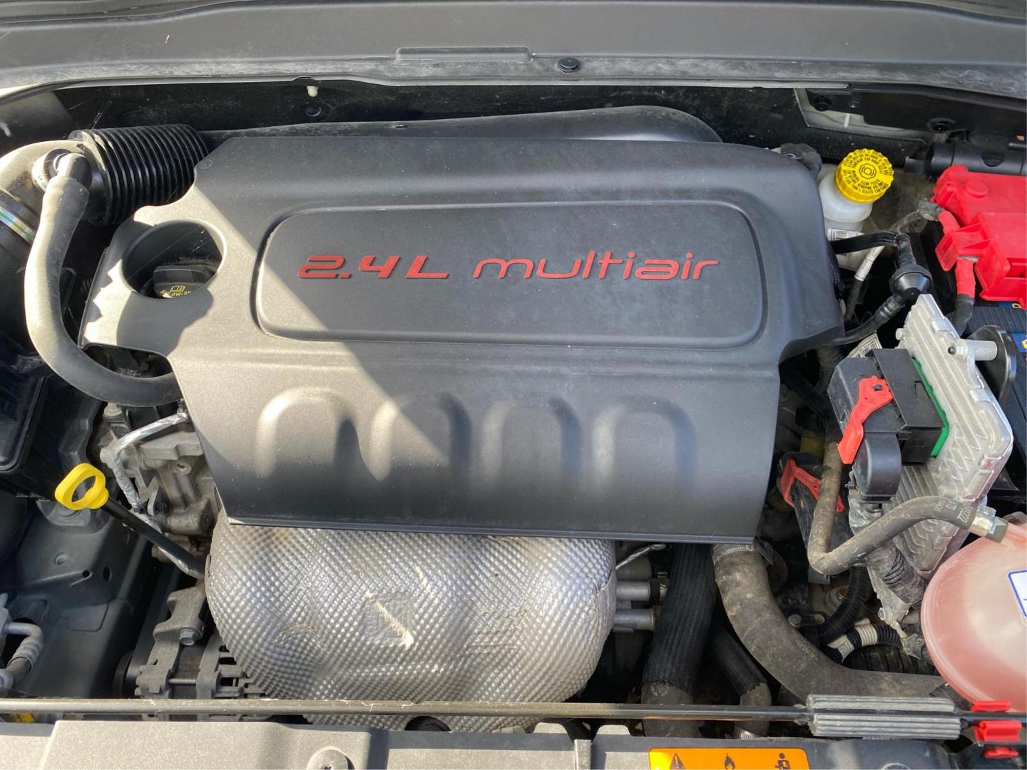 2020 GRAY JEEP RENEGADE LATITUDE (ZACNJBBB1LP) with an 2.4L engine, Automatic transmission, located at 908 SE 14th Street, Des Moines, IA, 50317, (515) 281-0330, 41.580303, -93.597046 - Photo#10