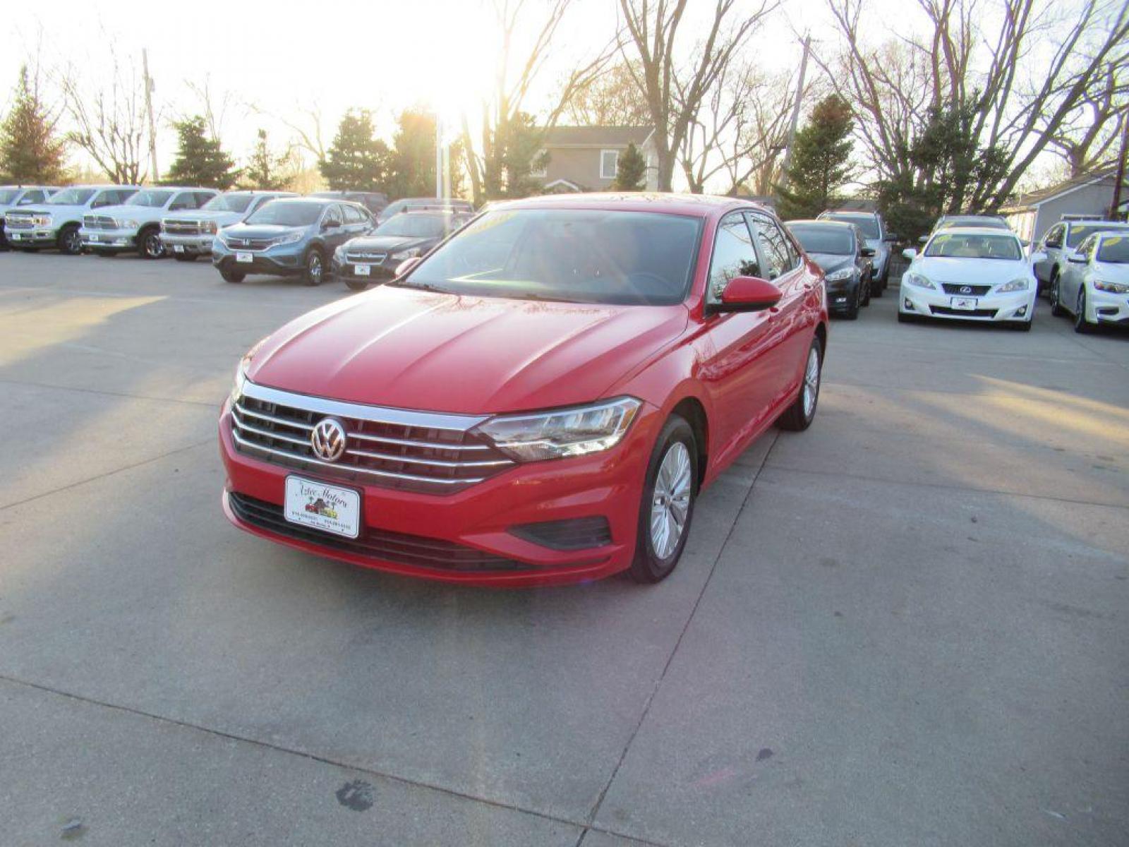 2020 RED VOLKSWAGEN JETTA S (3VWCB7BU3LM) with an 1.4L engine, Automatic transmission, located at 908 SE 14th Street, Des Moines, IA, 50317, (515) 281-0330, 41.580303, -93.597046 - Photo #0