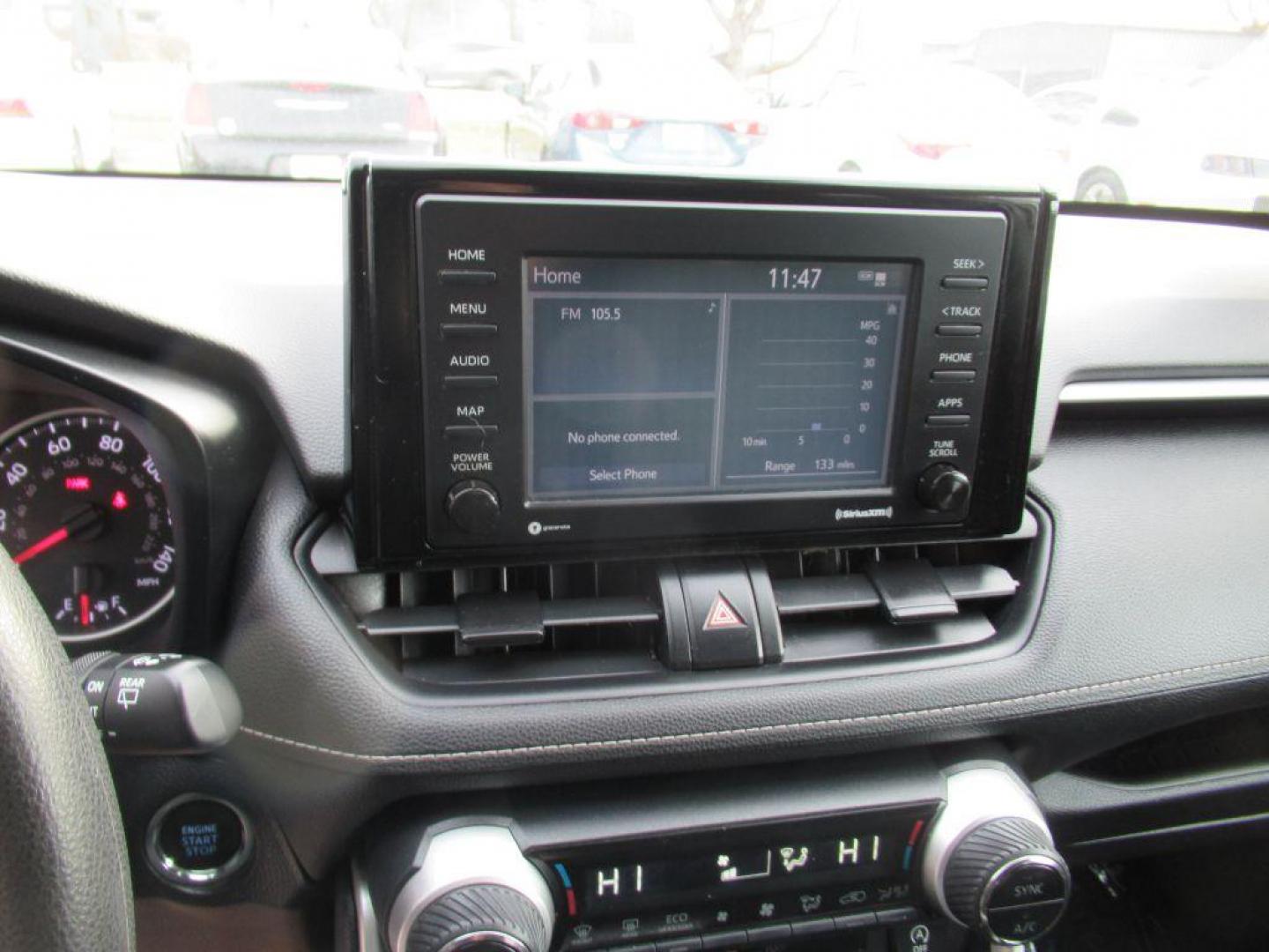 2021 SILVER TOYOTA RAV4 XLE (2T3P1RFV7MC) with an 2.5L engine, Automatic transmission, located at 908 SE 14th Street, Des Moines, IA, 50317, (515) 281-0330, 41.580303, -93.597046 - Photo#21
