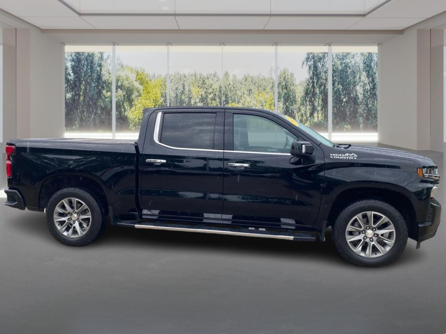 2020 BLACK CHEVROLET SILVERADO 1500 HIGH COUNTRY (1GCUYHED3LZ) with an 5.3L engine, Automatic transmission, located at 908 SE 14th Street, Des Moines, IA, 50317, (515) 281-0330, 41.580303, -93.597046- Photo#1