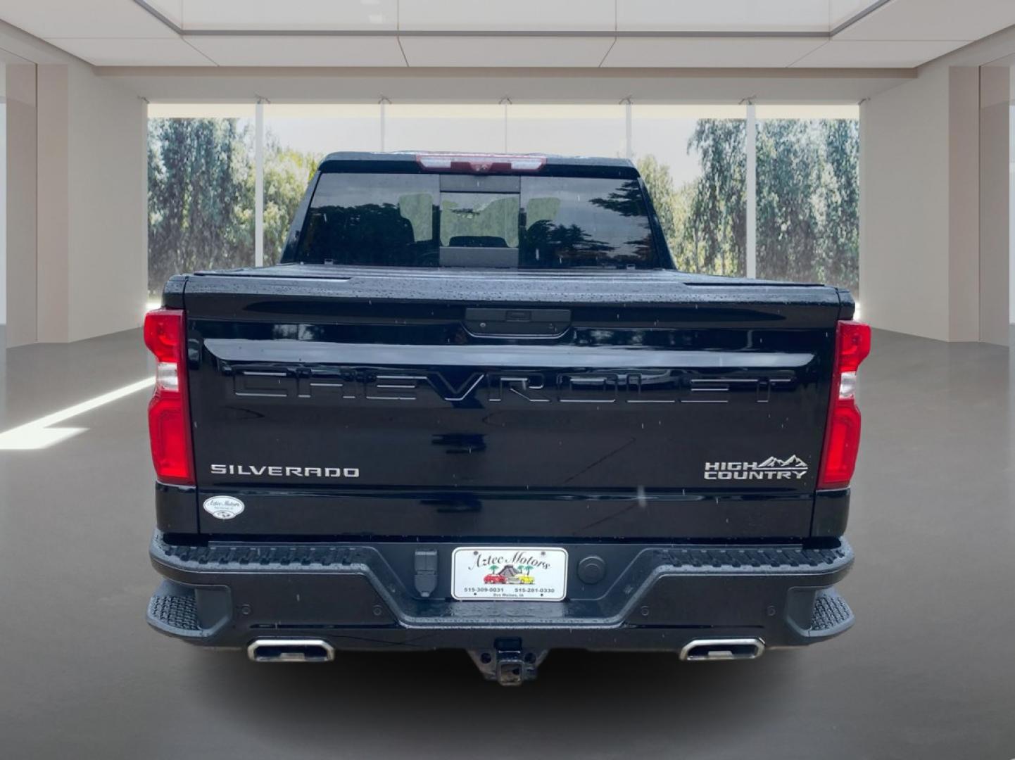 2020 BLACK CHEVROLET SILVERADO 1500 HIGH COUNTRY (1GCUYHED3LZ) with an 5.3L engine, Automatic transmission, located at 908 SE 14th Street, Des Moines, IA, 50317, (515) 281-0330, 41.580303, -93.597046- Photo#3