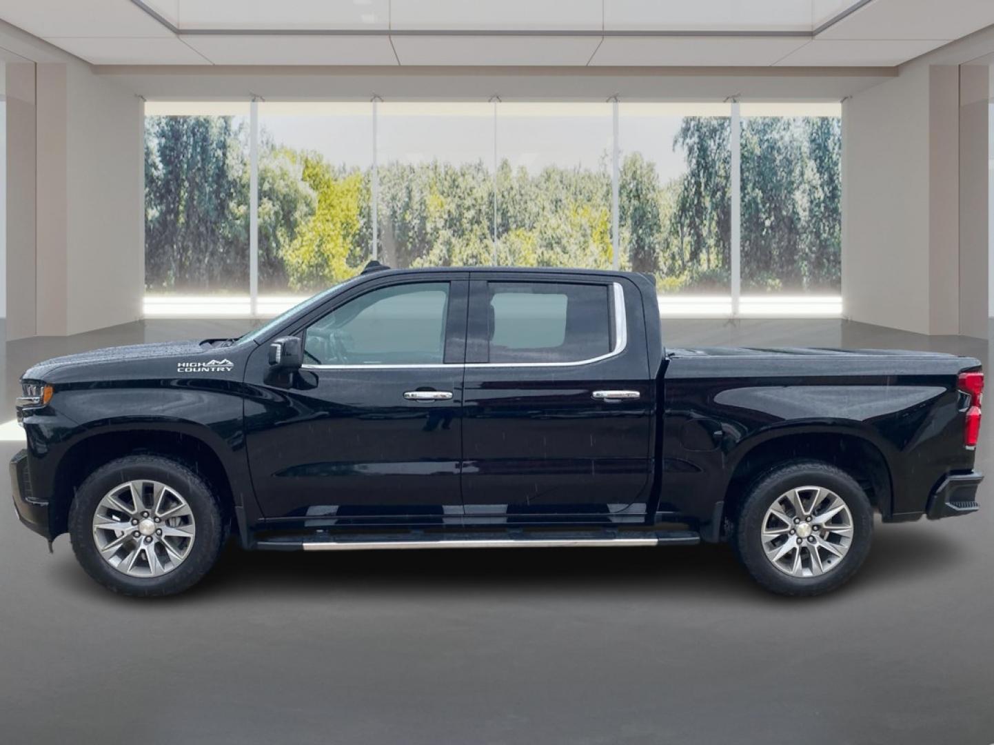 2020 BLACK CHEVROLET SILVERADO 1500 HIGH COUNTRY (1GCUYHED3LZ) with an 5.3L engine, Automatic transmission, located at 908 SE 14th Street, Des Moines, IA, 50317, (515) 281-0330, 41.580303, -93.597046- Photo#5
