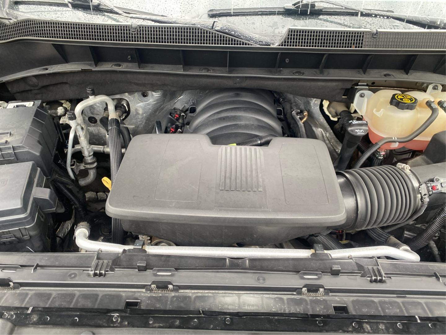 2020 BLACK CHEVROLET SILVERADO 1500 HIGH COUNTRY (1GCUYHED3LZ) with an 5.3L engine, Automatic transmission, located at 908 SE 14th Street, Des Moines, IA, 50317, (515) 281-0330, 41.580303, -93.597046- Photo#10
