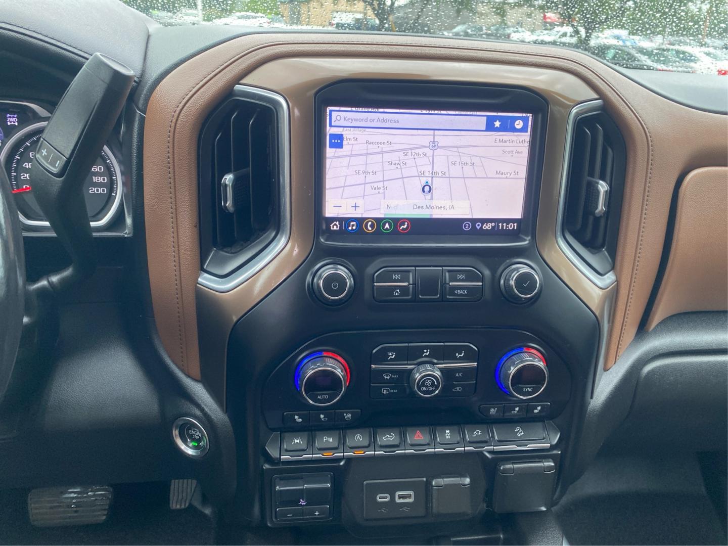 2020 BLACK CHEVROLET SILVERADO 1500 HIGH COUNTRY (1GCUYHED3LZ) with an 5.3L engine, Automatic transmission, located at 908 SE 14th Street, Des Moines, IA, 50317, (515) 281-0330, 41.580303, -93.597046- Photo#12