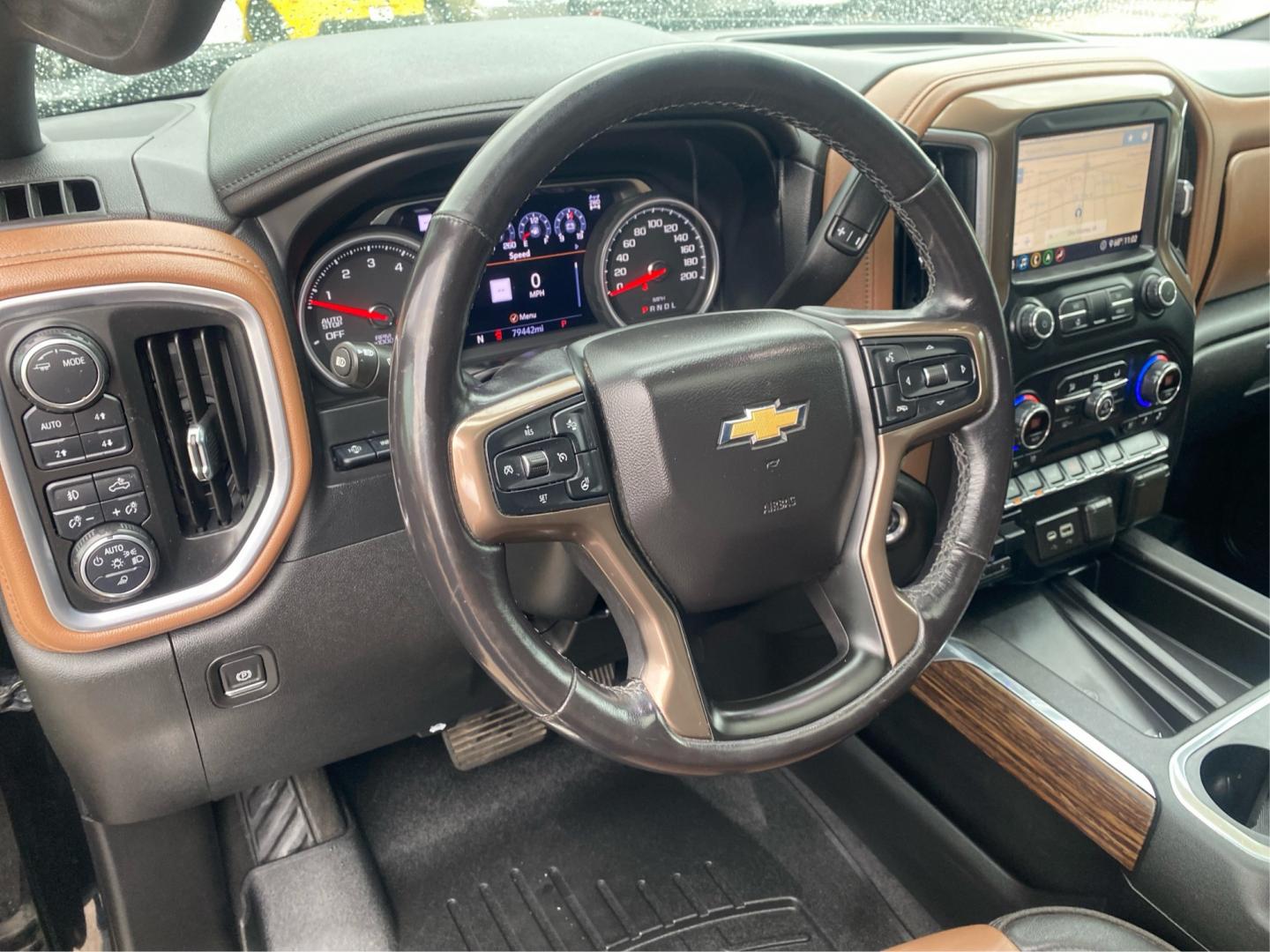 2020 BLACK CHEVROLET SILVERADO 1500 HIGH COUNTRY (1GCUYHED3LZ) with an 5.3L engine, Automatic transmission, located at 908 SE 14th Street, Des Moines, IA, 50317, (515) 281-0330, 41.580303, -93.597046- Photo#15
