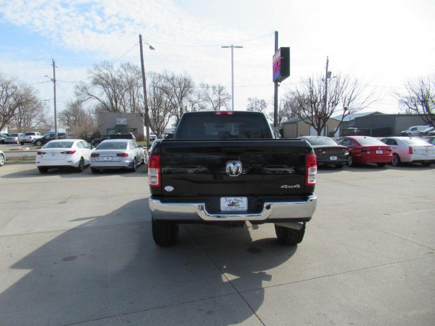 2020 BLACK RAM 2500 TRADESMAN (3C6UR5CL0LG) with an 6.7L engine, Automatic transmission, located at 908 SE 14th Street, Des Moines, IA, 50317, (515) 281-0330, 41.580303, -93.597046 - Photo#5