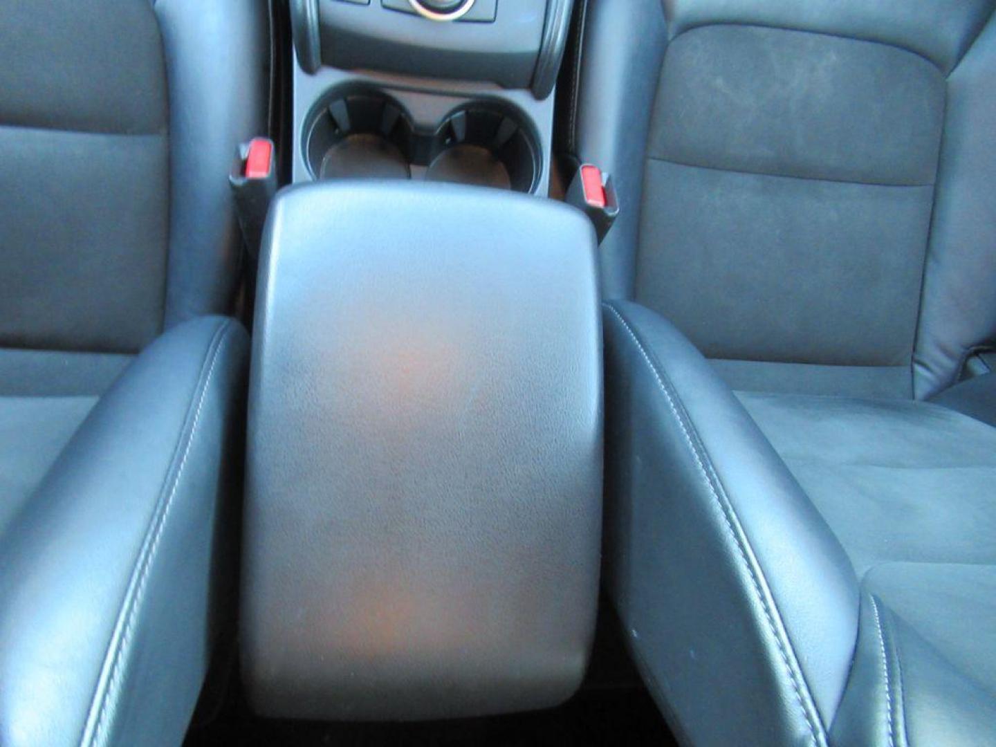 2021 GRAY MAZDA CX-5 TOURING (JM3KFBCM8M0) with an 2.5L engine, Automatic transmission, located at 908 SE 14th Street, Des Moines, IA, 50317, (515) 281-0330, 41.580303, -93.597046 - Photo#17