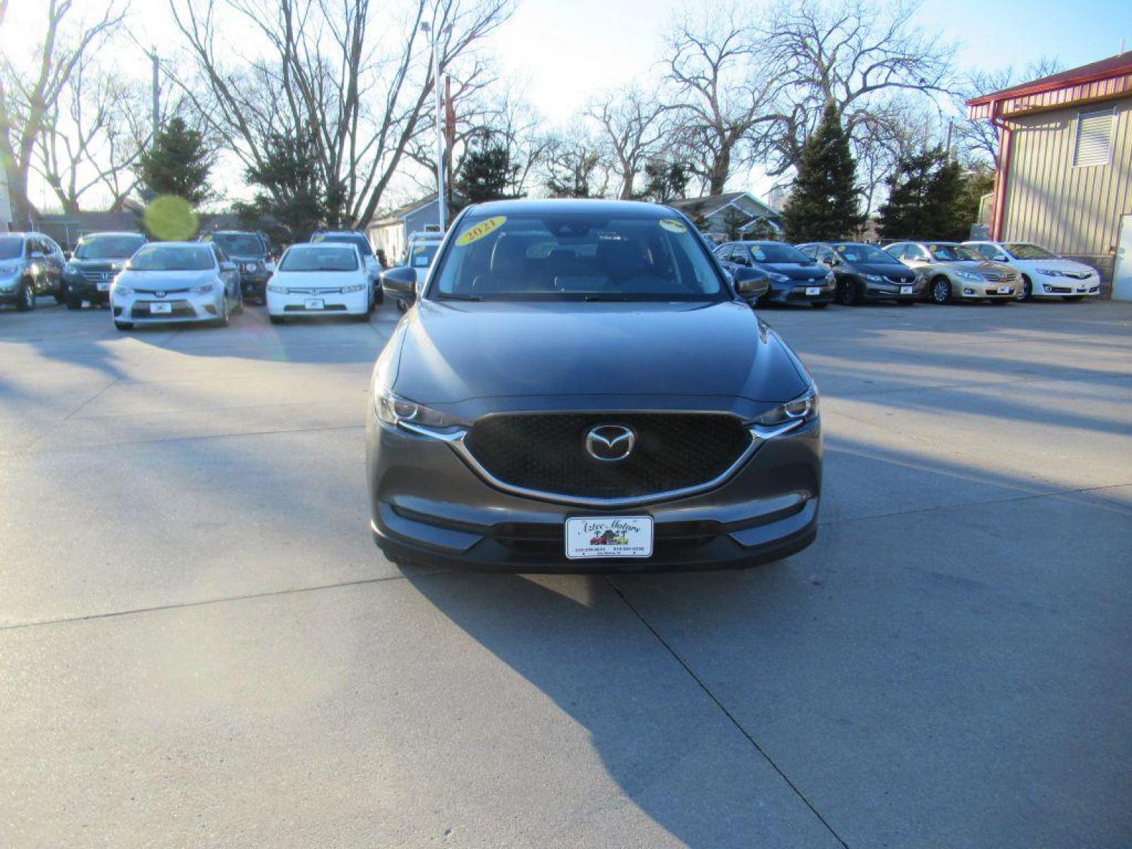 2021 GRAY MAZDA CX-5 TOURING (JM3KFBCM8M0) with an 2.5L engine, Automatic transmission, located at 908 SE 14th Street, Des Moines, IA, 50317, (515) 281-0330, 41.580303, -93.597046 - Photo #1