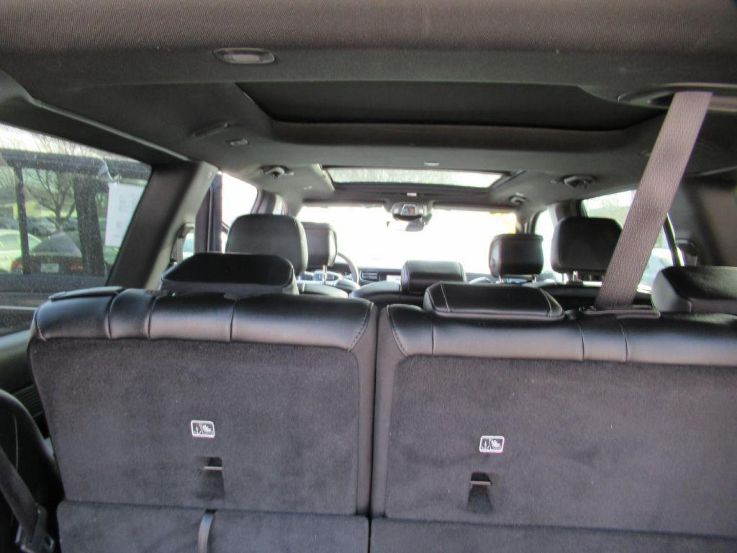 2022 GRAY JEEP WAGONEER SERIES II (1C4SJVBT8NS) with an 5.7L engine, Automatic transmission, located at 908 SE 14th Street, Des Moines, IA, 50317, (515) 281-0330, 41.580303, -93.597046 - Photo#14