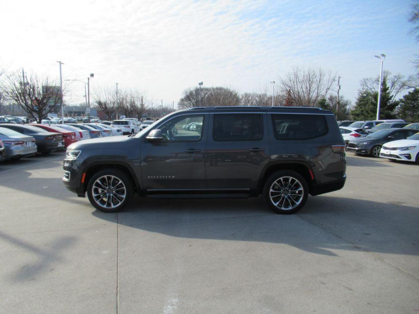 2022 GRAY JEEP WAGONEER SERIES II (1C4SJVBT8NS) with an 5.7L engine, Automatic transmission, located at 908 SE 14th Street, Des Moines, IA, 50317, (515) 281-0330, 41.580303, -93.597046 - Photo#7