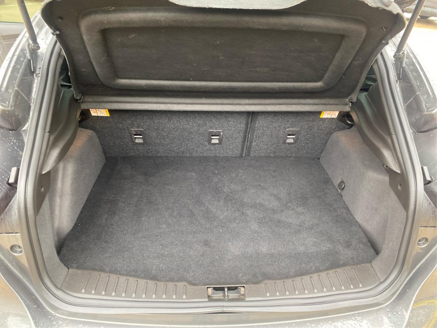 2016 GRAY FORD FOCUS ST (1FADP3L92GL) with an 2.0L engine, 6-Speed Manual transmission, located at 908 SE 14th Street, Des Moines, IA, 50317, (515) 281-0330, 41.580303, -93.597046- Photo#12