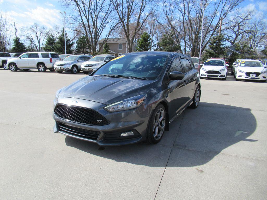 photo of 2016 FORD FOCUS 4DR