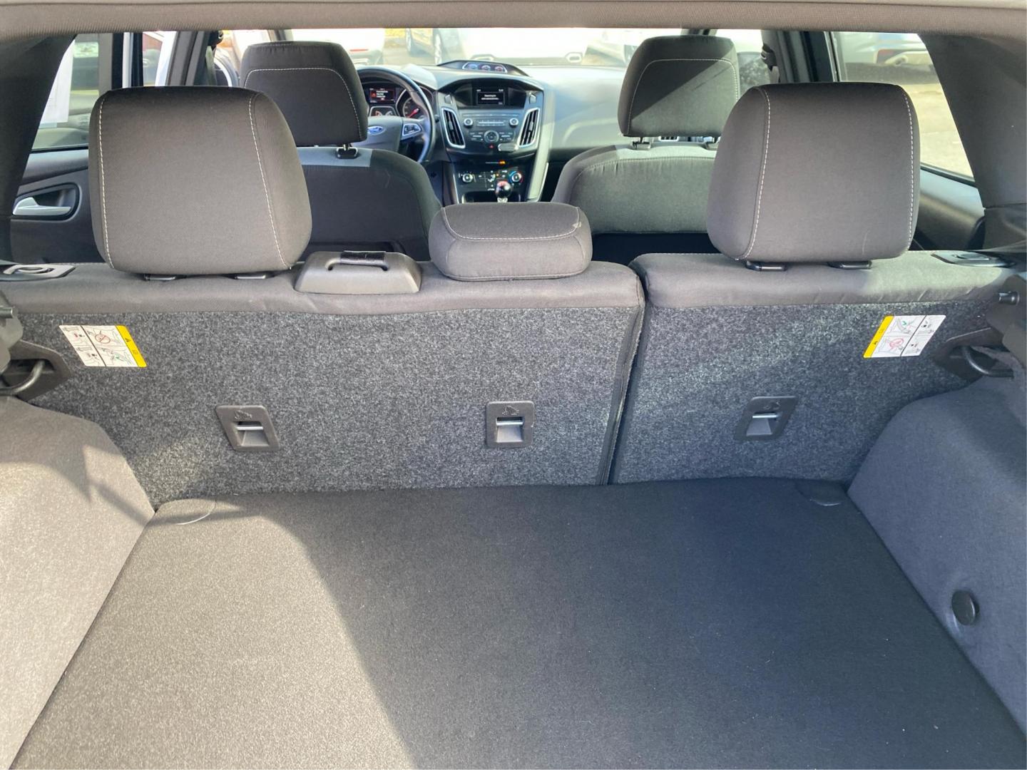 2018 WHITE FORD FOCUS ST (1FADP3L98JL) with an 2.0L engine, 6-Speed Manual transmission, located at 908 SE 14th Street, Des Moines, IA, 50317, (515) 281-0330, 41.580303, -93.597046 - Photo#12