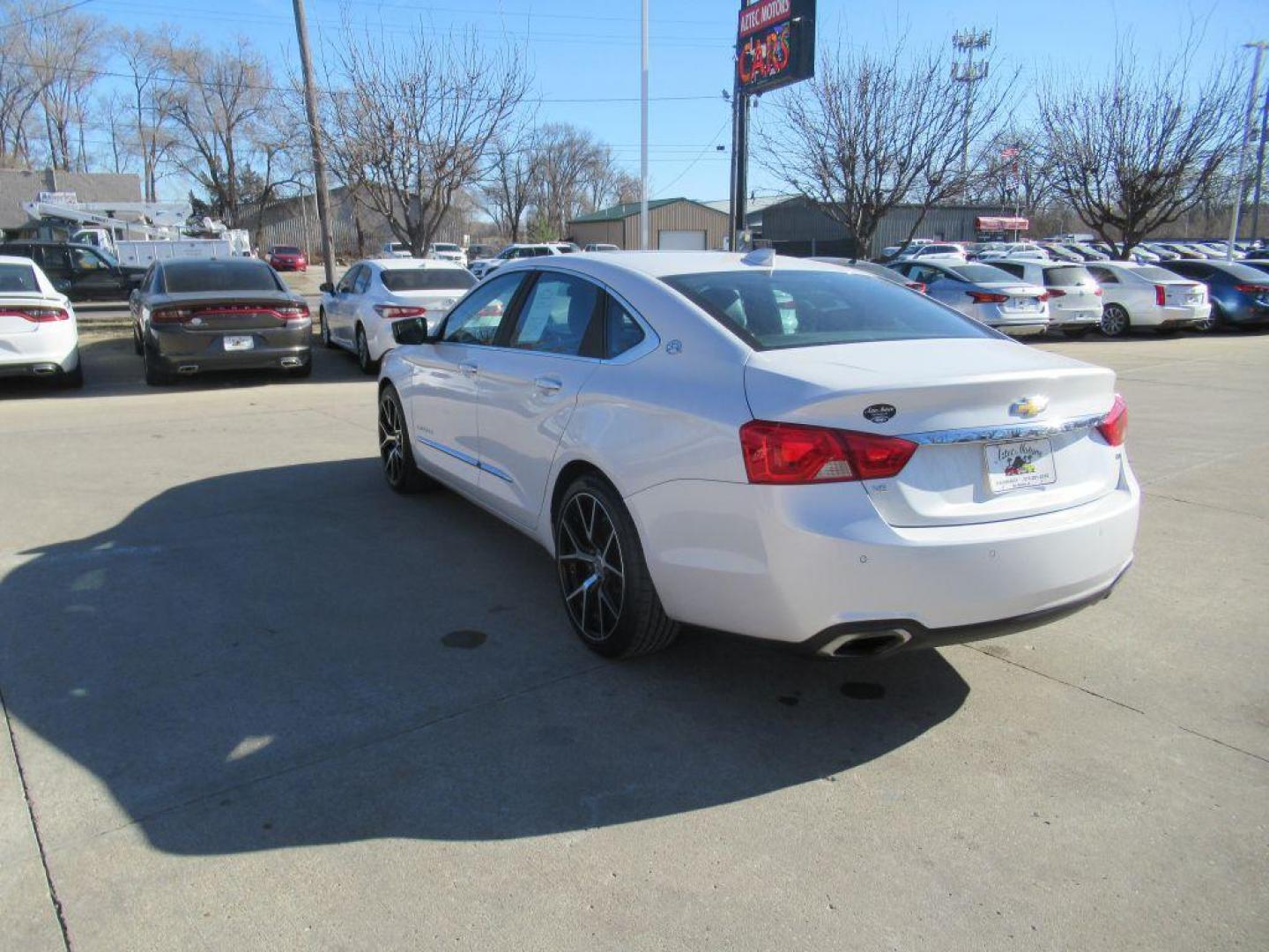 2015 WHITE CHEVROLET IMPALA LTZ (1G1165S3XFU) with an 3.6L engine, Automatic transmission, located at 908 SE 14th Street, Des Moines, IA, 50317, (515) 281-0330, 41.580303, -93.597046 - Photo#6
