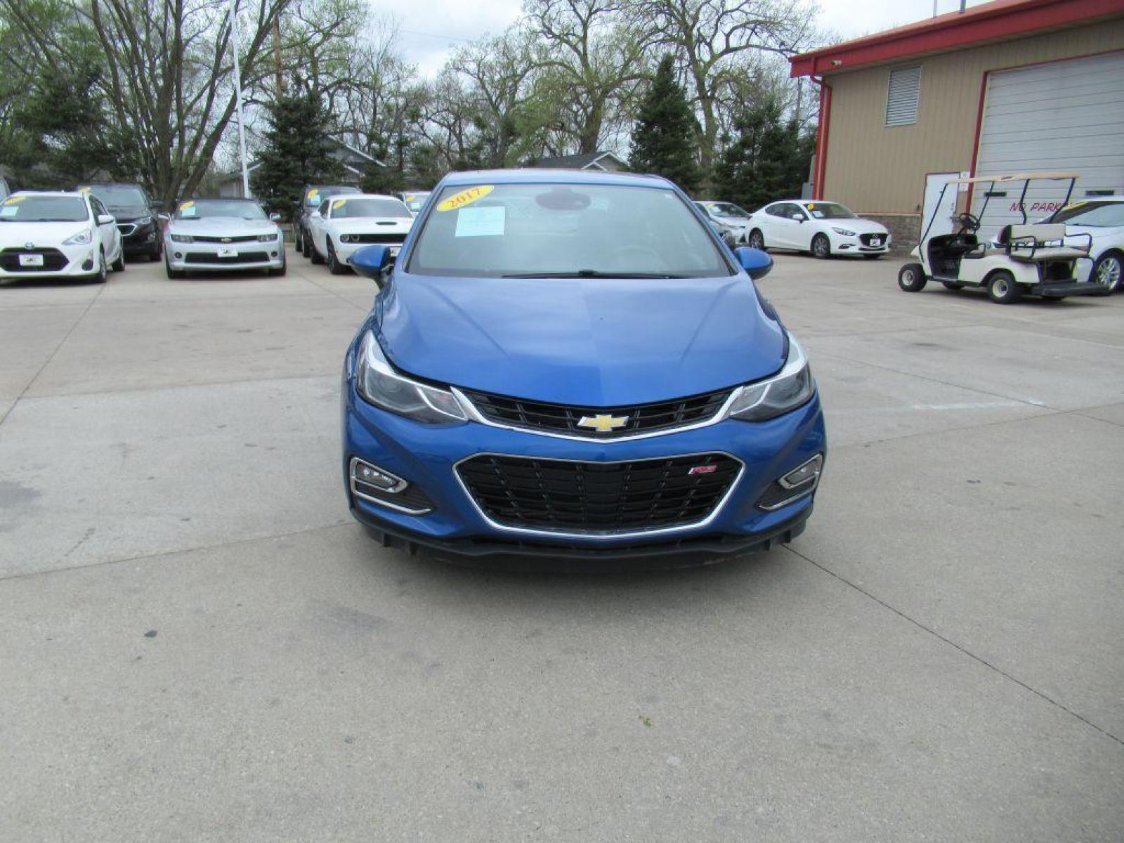 2017 BLUE CHEVROLET CRUZE PREMIER (1G1BF5SM0H7) with an 1.4L engine, Automatic transmission, located at 908 SE 14th Street, Des Moines, IA, 50317, (515) 281-0330, 41.580303, -93.597046 - Photo #1