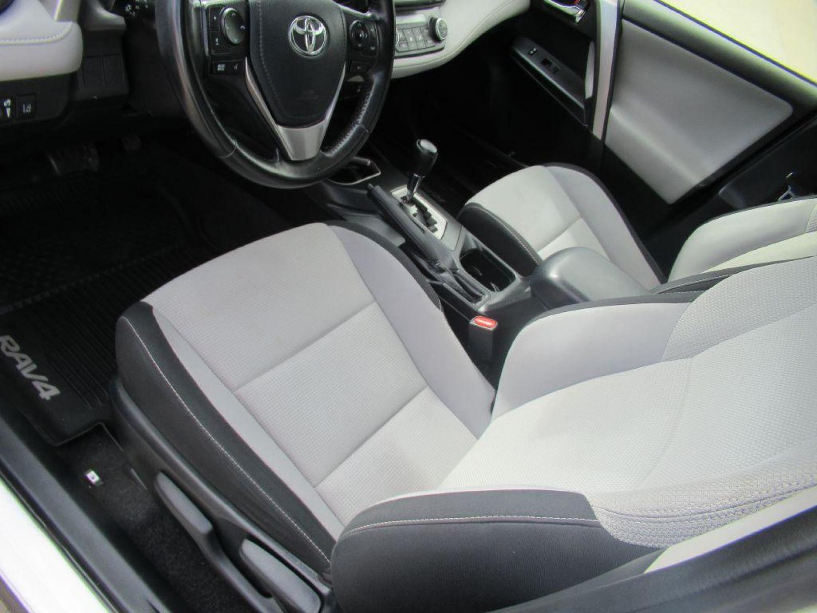 2017 WHITE TOYOTA RAV4 HV LE (JTMRJREV1HD) with an 2.5L engine, Continuously Variable transmission, located at 908 SE 14th Street, Des Moines, IA, 50317, (515) 281-0330, 41.580303, -93.597046 - Photo #16