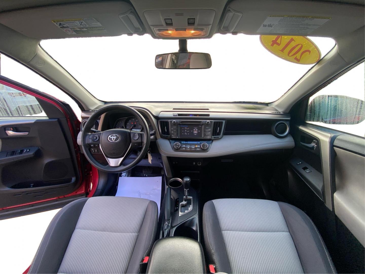 2014 RED TOYOTA RAV4 XLE (2T3RFREV8EW) with an 2.5L engine, Automatic transmission, located at 908 SE 14th Street, Des Moines, IA, 50317, (515) 281-0330, 41.580303, -93.597046 - Photo#22