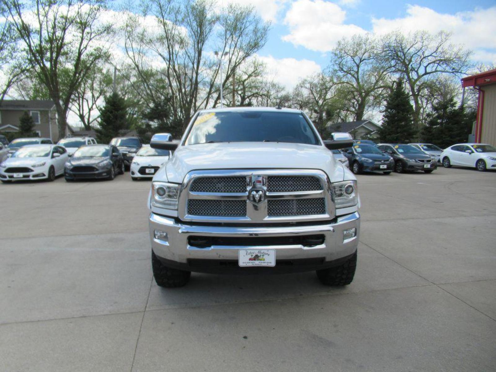 2013 WHITE RAM 2500 LONGHORN (3C6UR5PLXDG) with an 6.7L engine, Automatic transmission, located at 908 SE 14th Street, Des Moines, IA, 50317, (515) 281-0330, 41.580303, -93.597046 - Photo #1