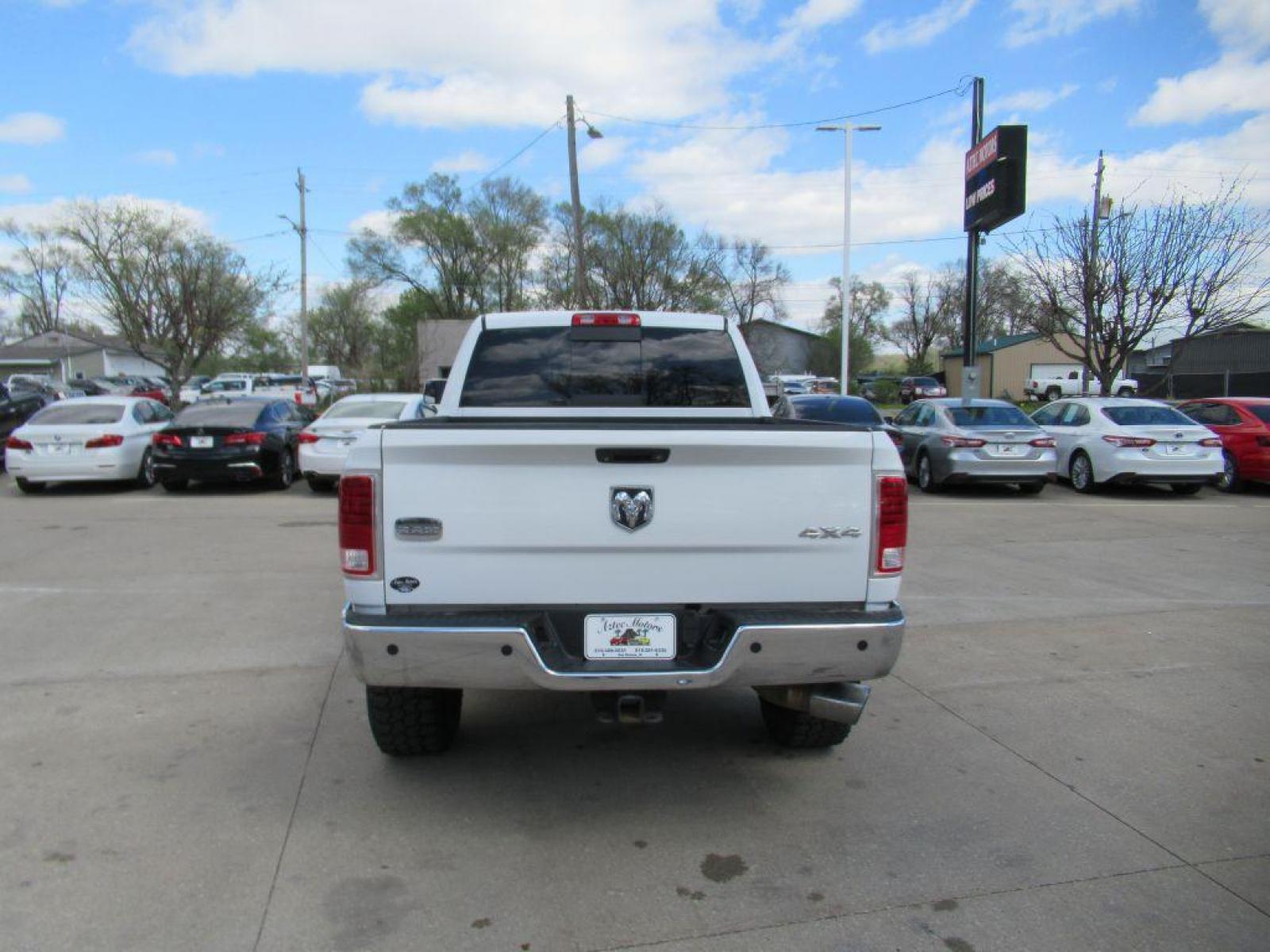 2013 WHITE RAM 2500 LONGHORN (3C6UR5PLXDG) with an 6.7L engine, Automatic transmission, located at 908 SE 14th Street, Des Moines, IA, 50317, (515) 281-0330, 41.580303, -93.597046 - Photo #5