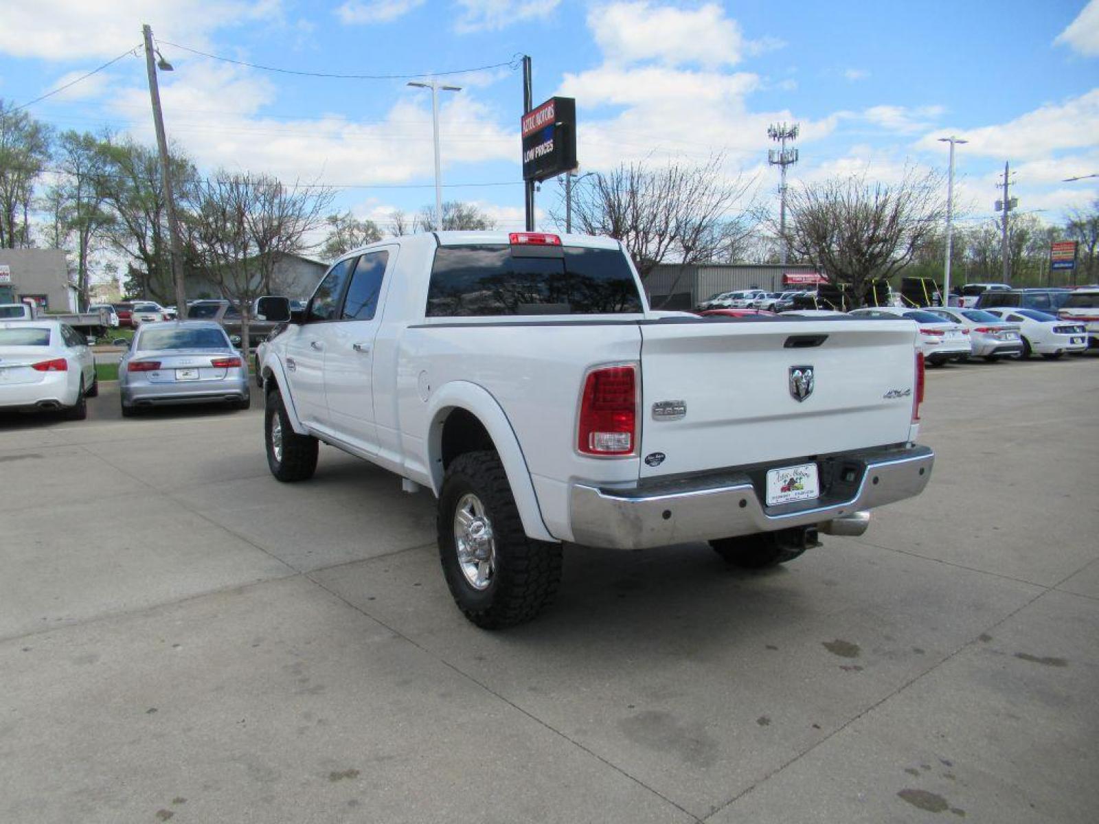 2013 WHITE RAM 2500 LONGHORN (3C6UR5PLXDG) with an 6.7L engine, Automatic transmission, located at 908 SE 14th Street, Des Moines, IA, 50317, (515) 281-0330, 41.580303, -93.597046 - Photo #6