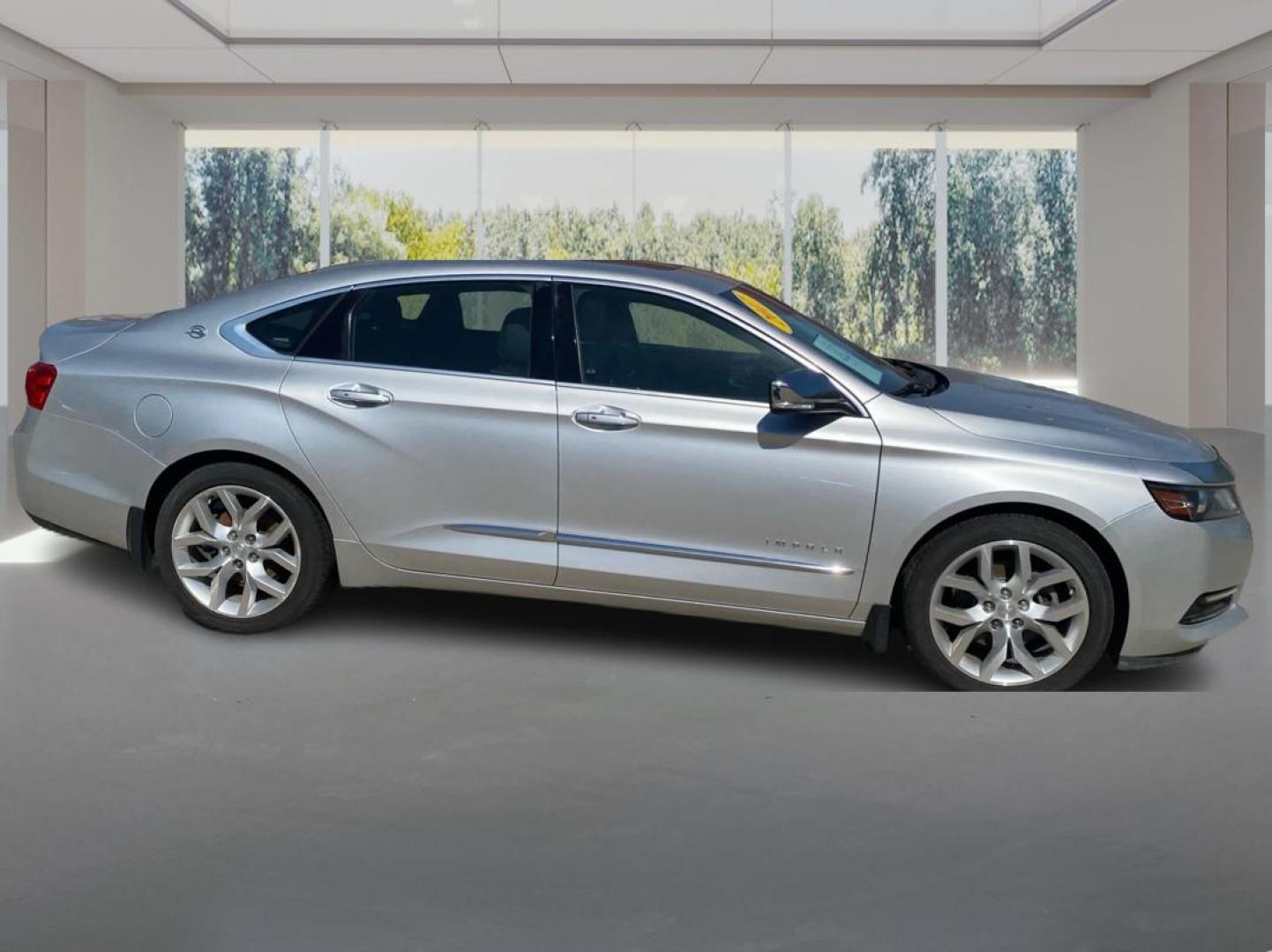 2017 SILVER CHEVROLET IMPALA PREMIER (1G1145S34HU) with an 3.6L engine, Automatic transmission, located at 908 SE 14th Street, Des Moines, IA, 50317, (515) 281-0330, 41.580303, -93.597046 - Photo#1