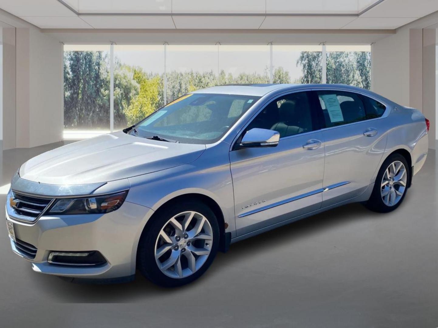 2017 SILVER CHEVROLET IMPALA PREMIER (1G1145S34HU) with an 3.6L engine, Automatic transmission, located at 908 SE 14th Street, Des Moines, IA, 50317, (515) 281-0330, 41.580303, -93.597046 - Photo#7