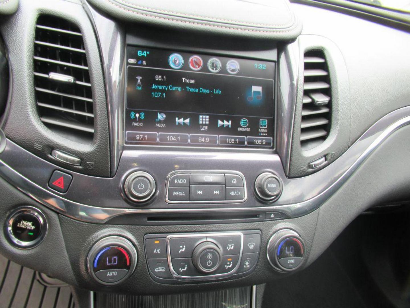 2017 SILVER CHEVROLET IMPALA PREMIER (1G1145S34HU) with an 3.6L engine, Automatic transmission, located at 908 SE 14th Street, Des Moines, IA, 50317, (515) 281-0330, 41.580303, -93.597046 - Photo#20
