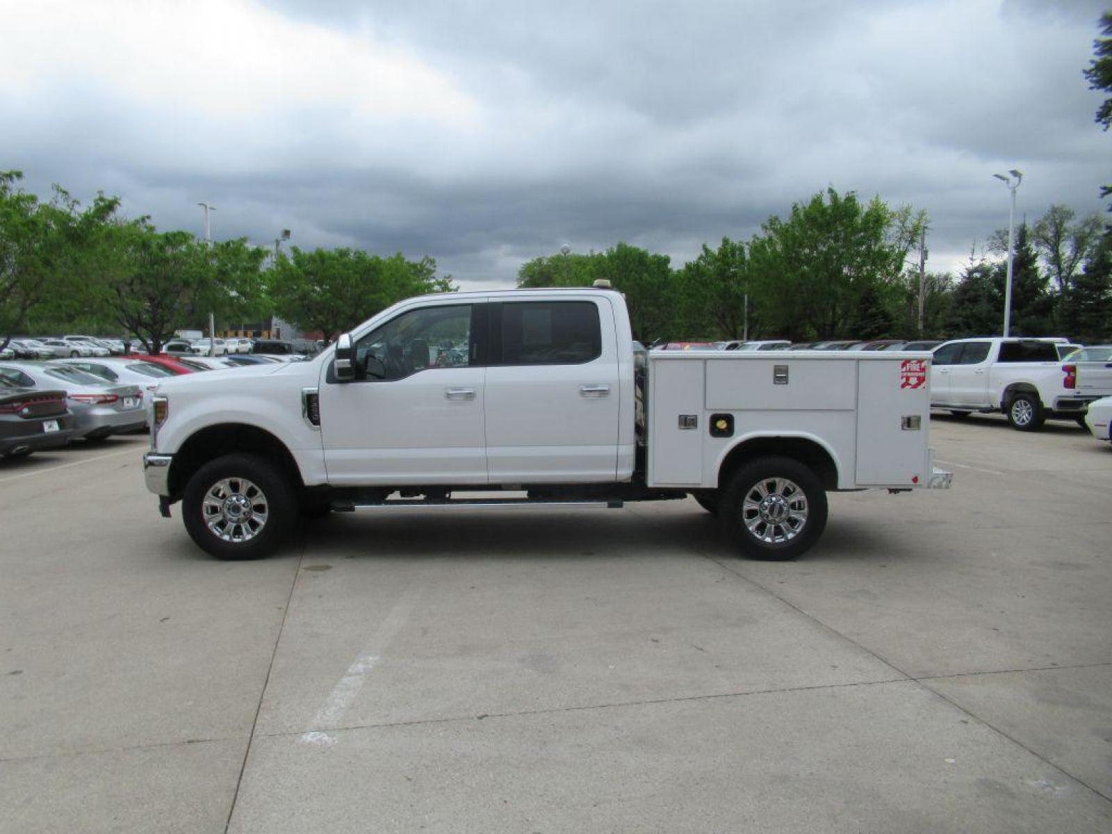2019 WHITE FORD F250 SUPER DUTY (1FT7W2B60KE) with an 6.2L engine, Automatic transmission, located at 908 SE 14th Street, Des Moines, IA, 50317, (515) 281-0330, 41.580303, -93.597046 - Photo #7