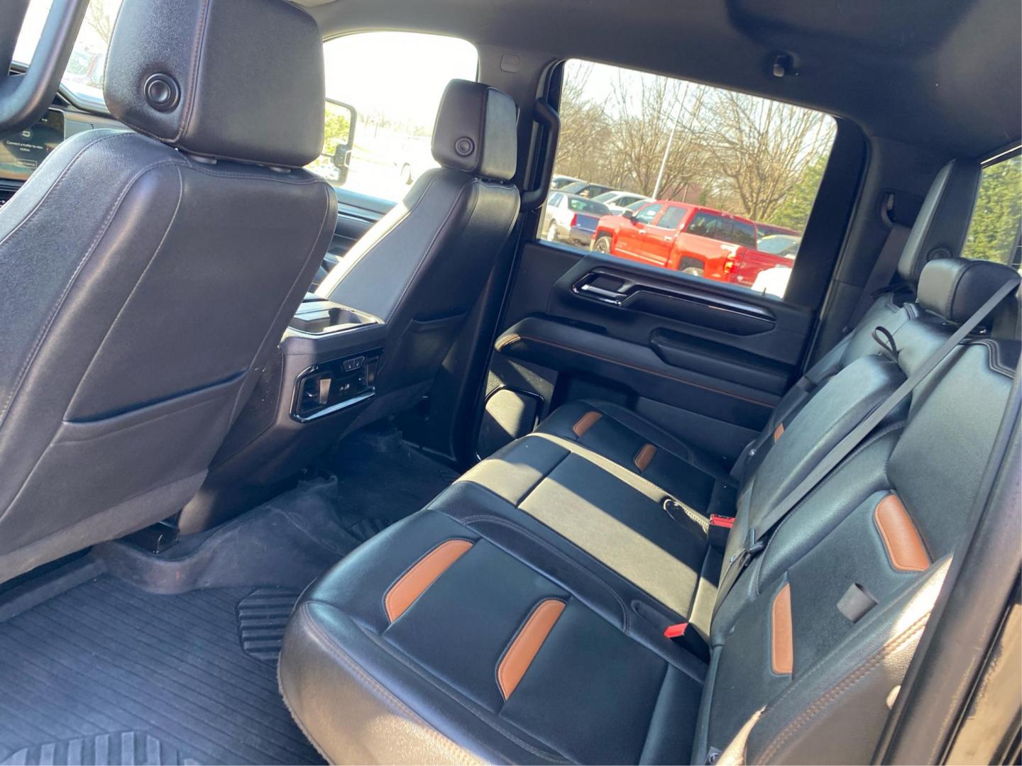 2024 BLACK GMC SIERRA CREW CAB 2500 AT4 (1GT49PEY2RF) with an 6.6L engine, Automatic transmission, located at 908 SE 14th Street, Des Moines, IA, 50317, (515) 281-0330, 41.580303, -93.597046 - Photo#9