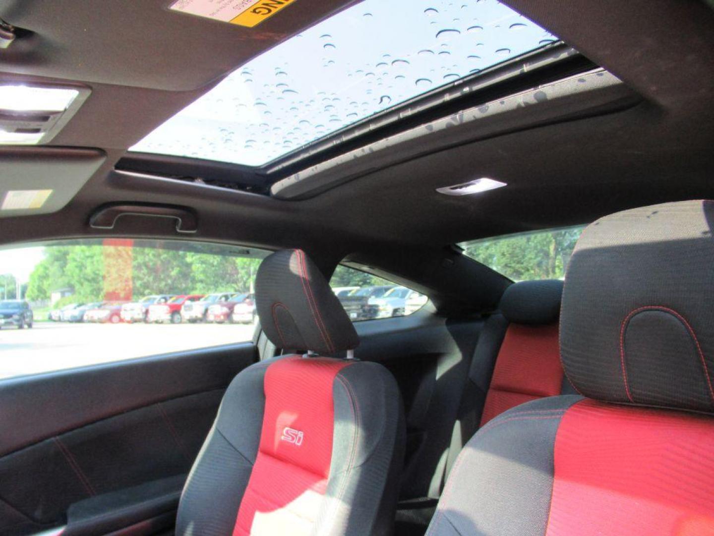2014 BLACK HONDA CIVIC SI (2HGFG4A58EH) with an 2.4L engine, 6-Speed Manual transmission, located at 908 SE 14th Street, Des Moines, IA, 50317, (515) 281-0330, 41.580303, -93.597046 - Photo#13