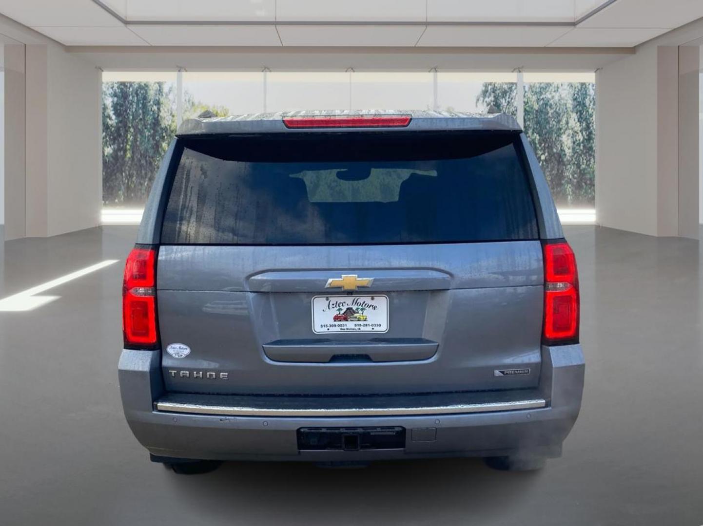 2018 BLUE CHEVROLET TAHOE PREMIER (1GNSKCKC4JR) with an 5.3L engine, Automatic transmission, located at 908 SE 14th Street, Des Moines, IA, 50317, (515) 281-0330, 41.580303, -93.597046 - Photo#3