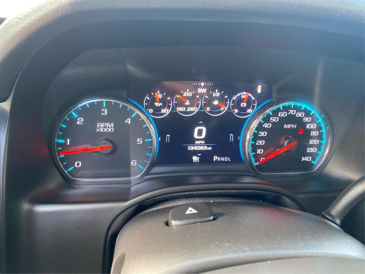 2018 BLUE CHEVROLET TAHOE PREMIER (1GNSKCKC4JR) with an 5.3L engine, Automatic transmission, located at 908 SE 14th Street, Des Moines, IA, 50317, (515) 281-0330, 41.580303, -93.597046 - Photo#15