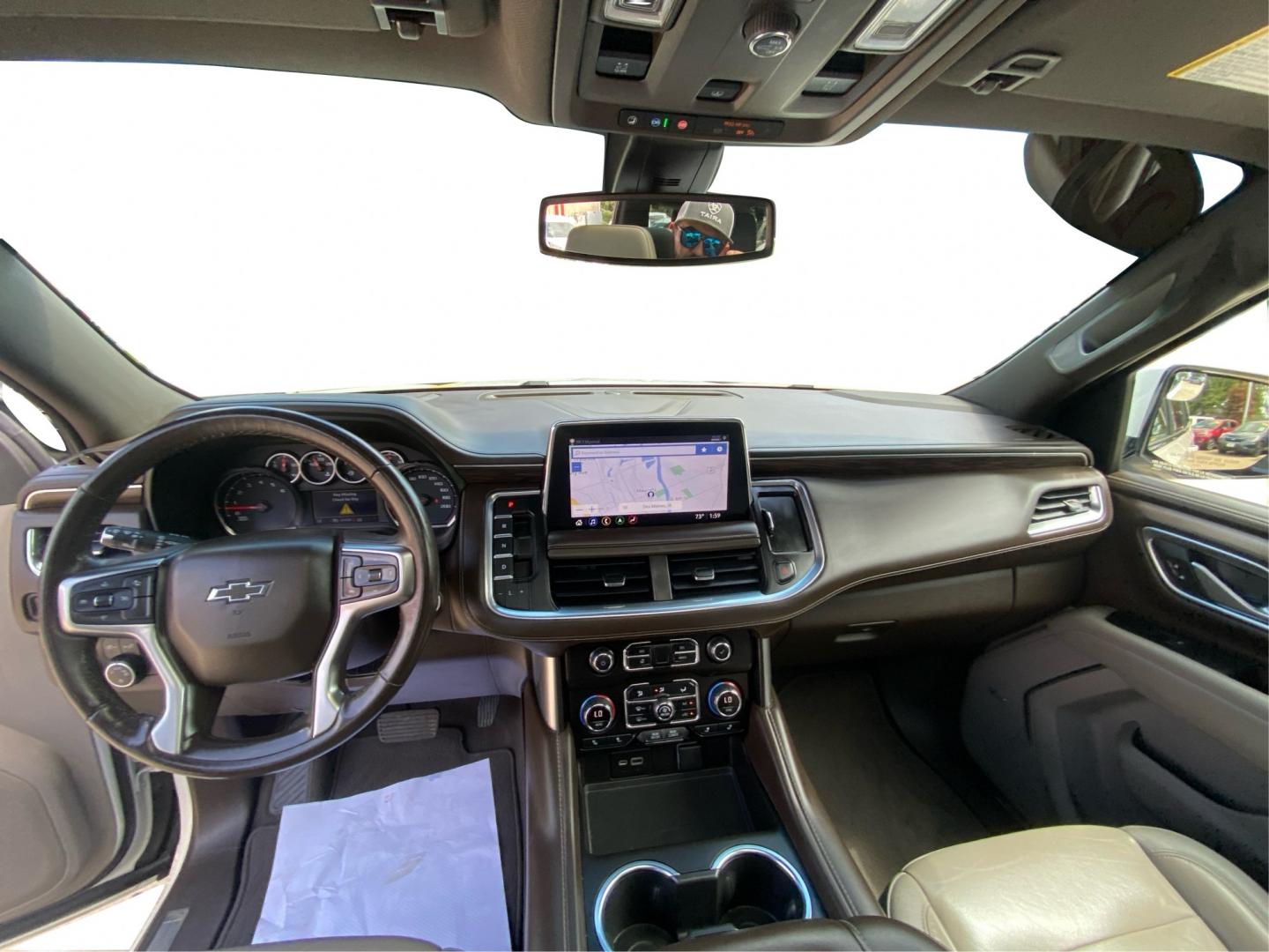 2021 WHITE CHEVROLET TAHOE 1500 Z71 (1GNSKPKD2MR) with an 5.3L engine, Automatic transmission, located at 908 SE 14th Street, Des Moines, IA, 50317, (515) 281-0330, 41.580303, -93.597046- Photo#22
