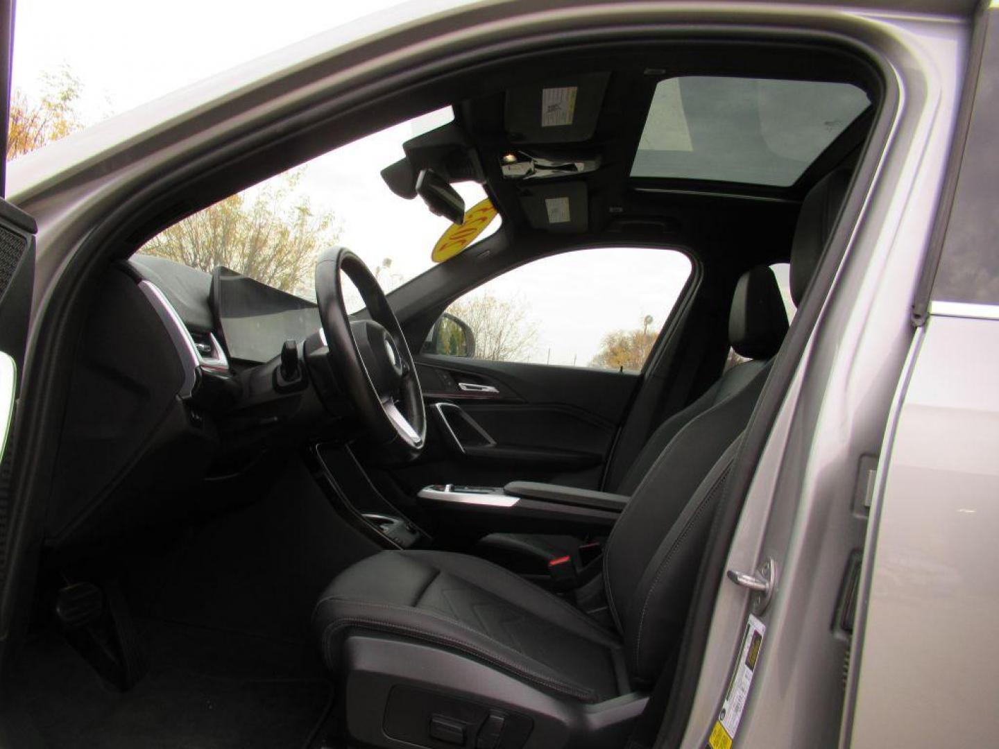2023 SILVER BMW X1 XDRIVE28I (WBX73EF08P5) with an 2.0L engine, Automatic transmission, located at 908 SE 14th Street, Des Moines, IA, 50317, (515) 281-0330, 41.580303, -93.597046 - Photo#25