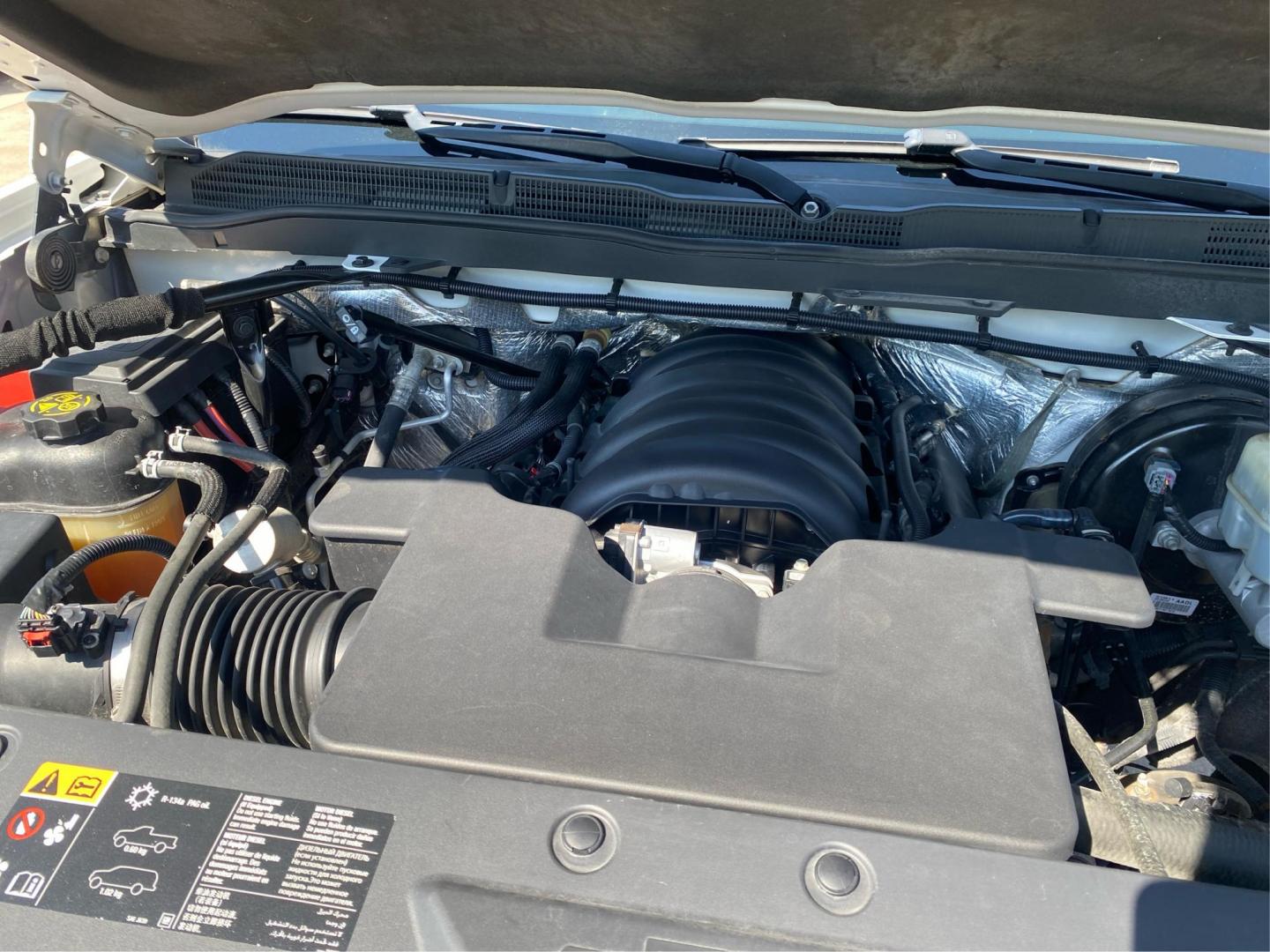 2014 WHITE CHEVROLET SILVERADO 1500 LT (1GCNKREC3EZ) with an 5.3L engine, Automatic transmission, located at 908 SE 14th Street, Des Moines, IA, 50317, (515) 281-0330, 41.580303, -93.597046 - Photo#9